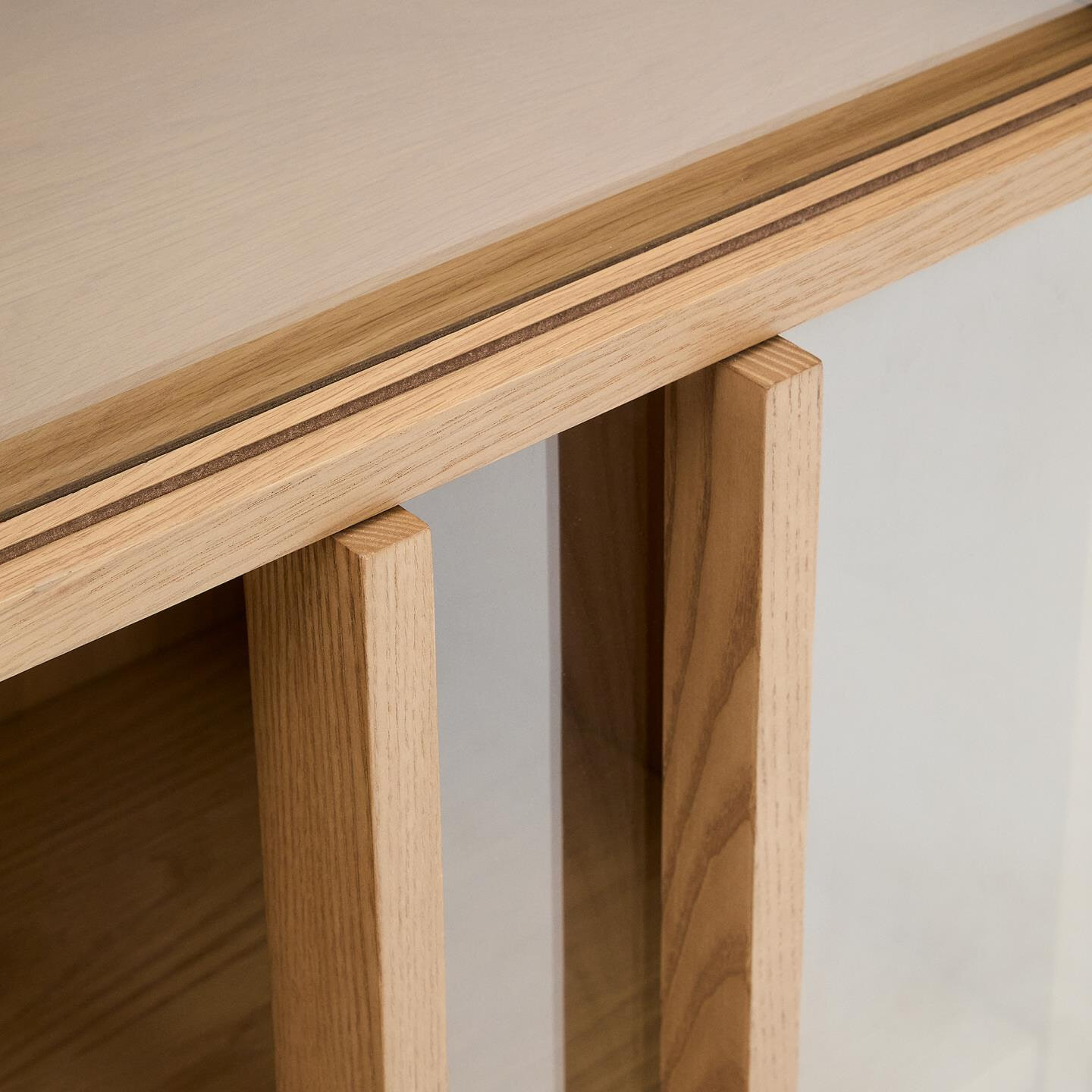 Kave Home Vitrinekast 'Helvine' Eiken en glas, 174 x 100cm