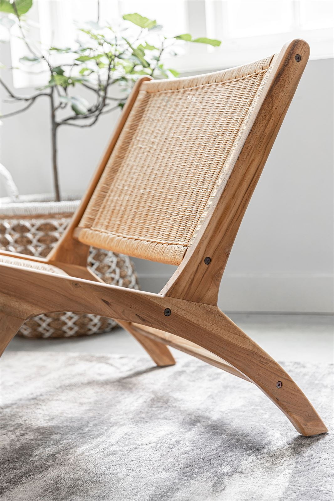 MUST Living Fauteuil 'Lazy Loom' Teakhout, kleur Naturel