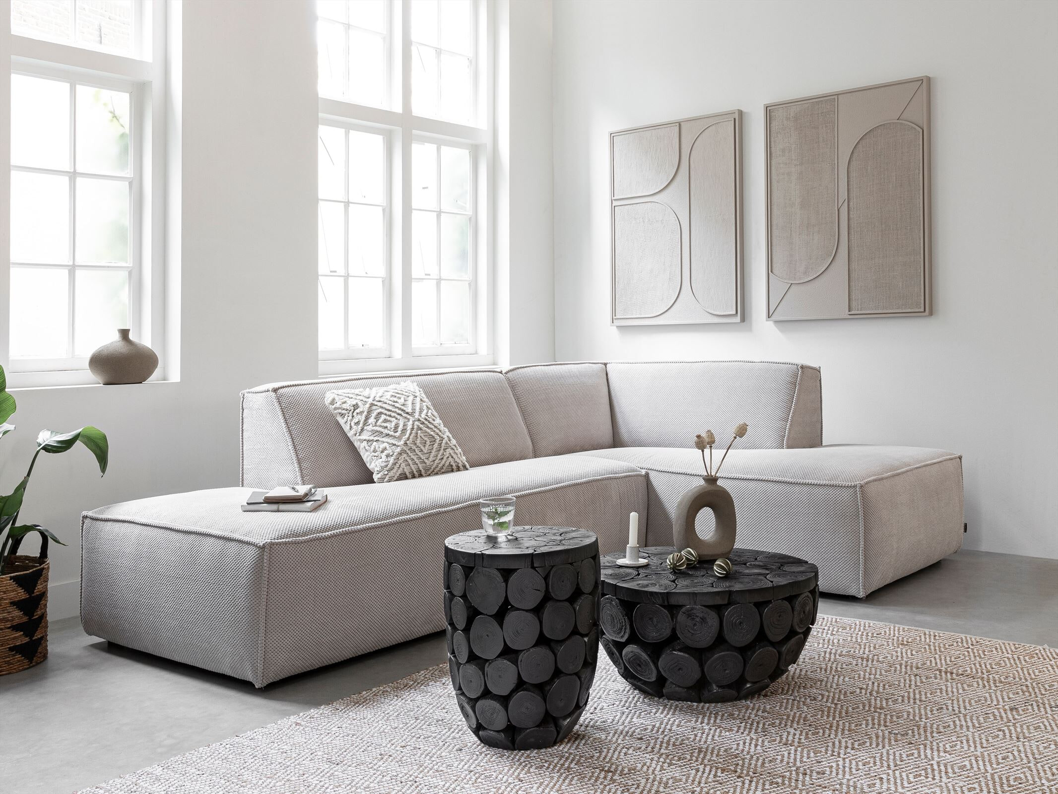 MUST Living Rond Salontafel 'Cone' Teakhout, 62cm, kleur Zwart