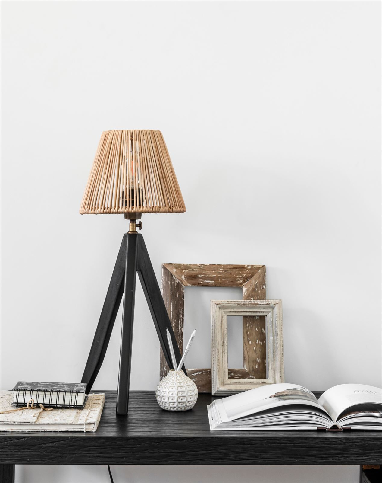 MUST Living Tafellamp 'Montecristo' Teakhout, kleur Zwart