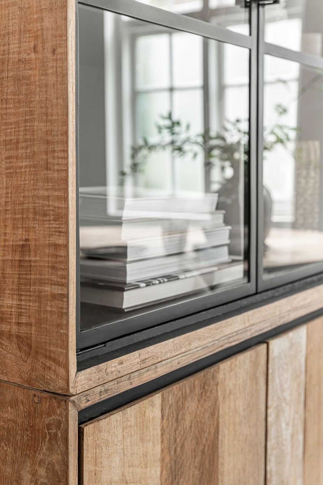 DTP Home Vitrinekast 'Metropole' Teakhout, 210 x 140cm