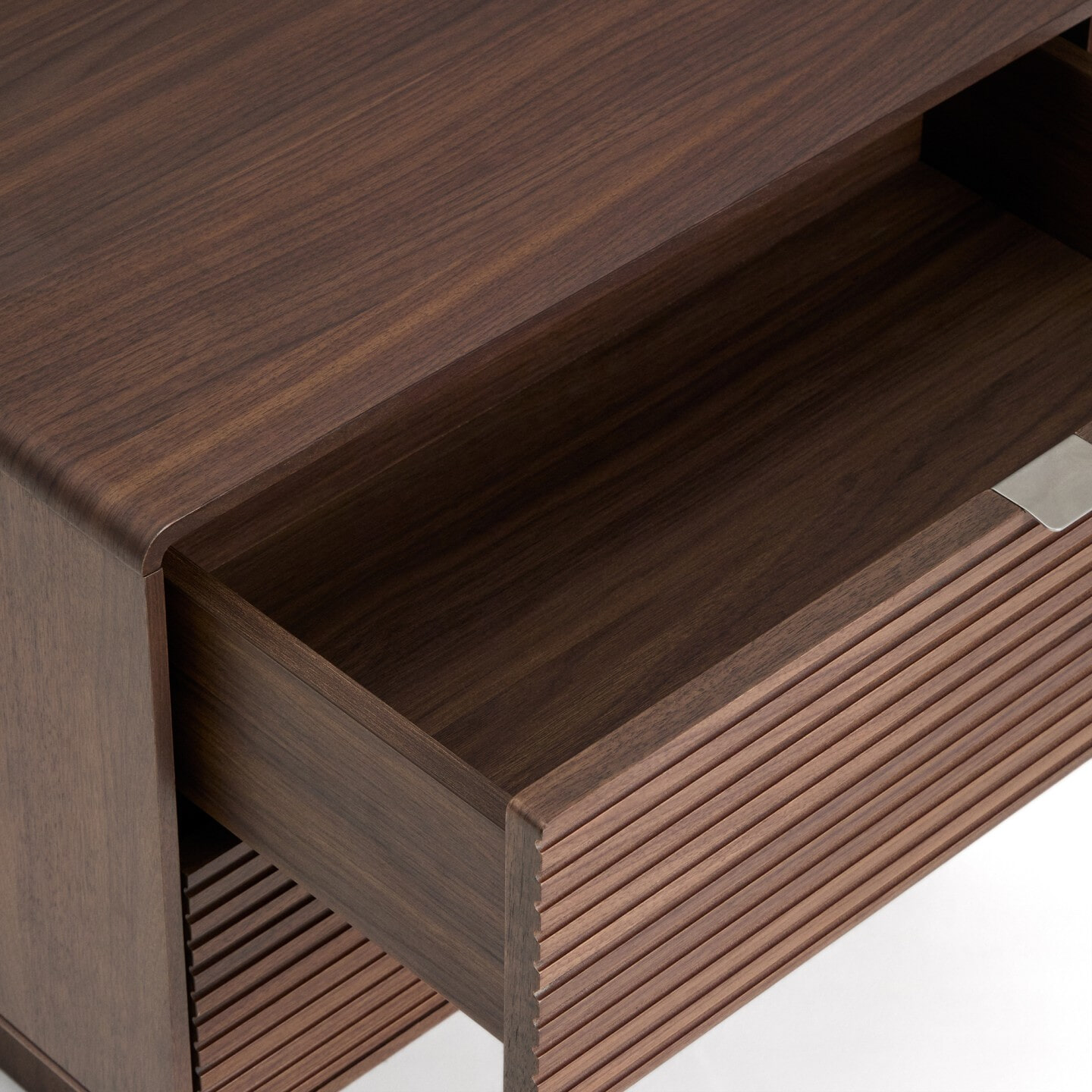 Kave Home Nachtkastje 'Norlen' Walnootfineer, Met 2 laden