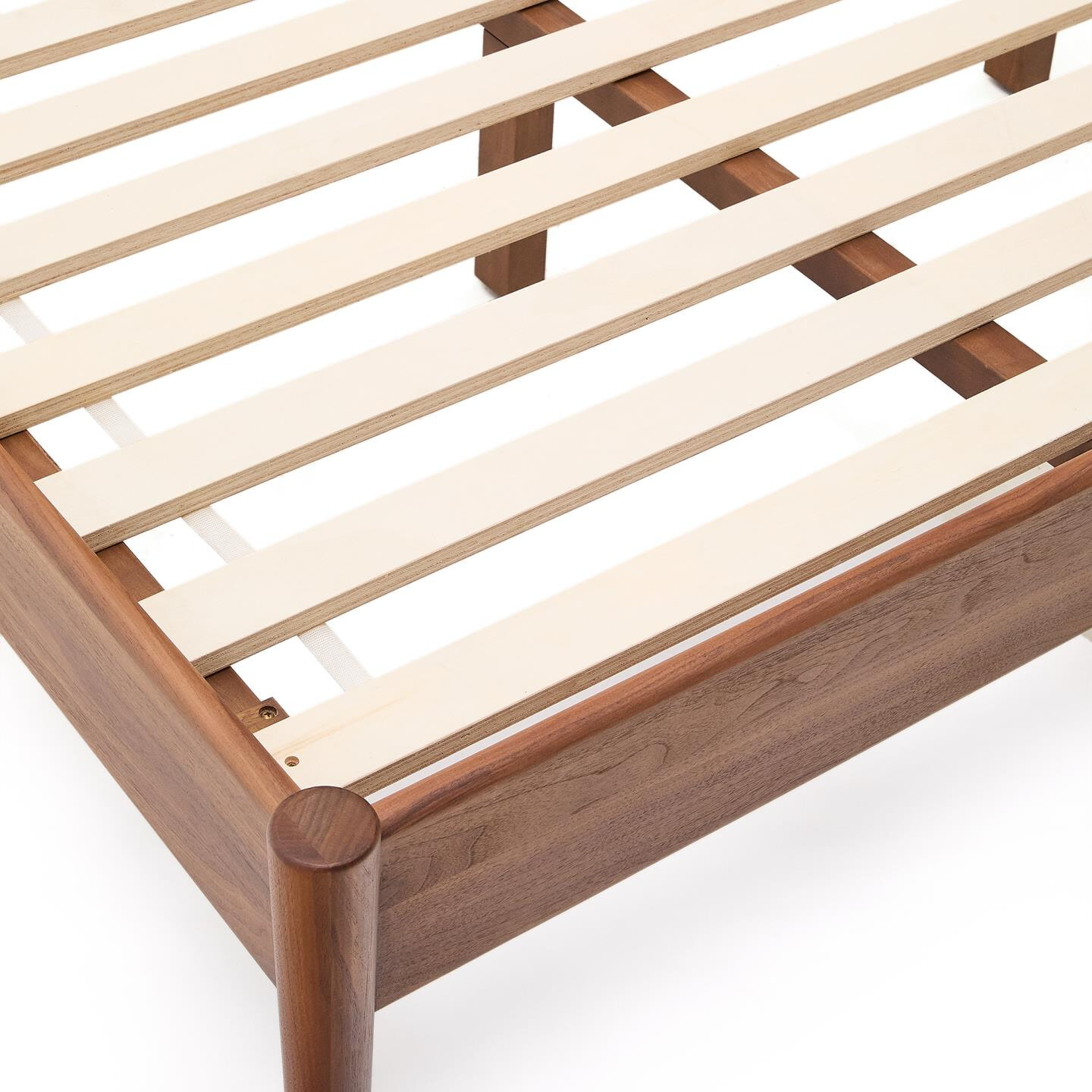 Kave Home Bed 'Elan' Notenhout, 160 x 200cm