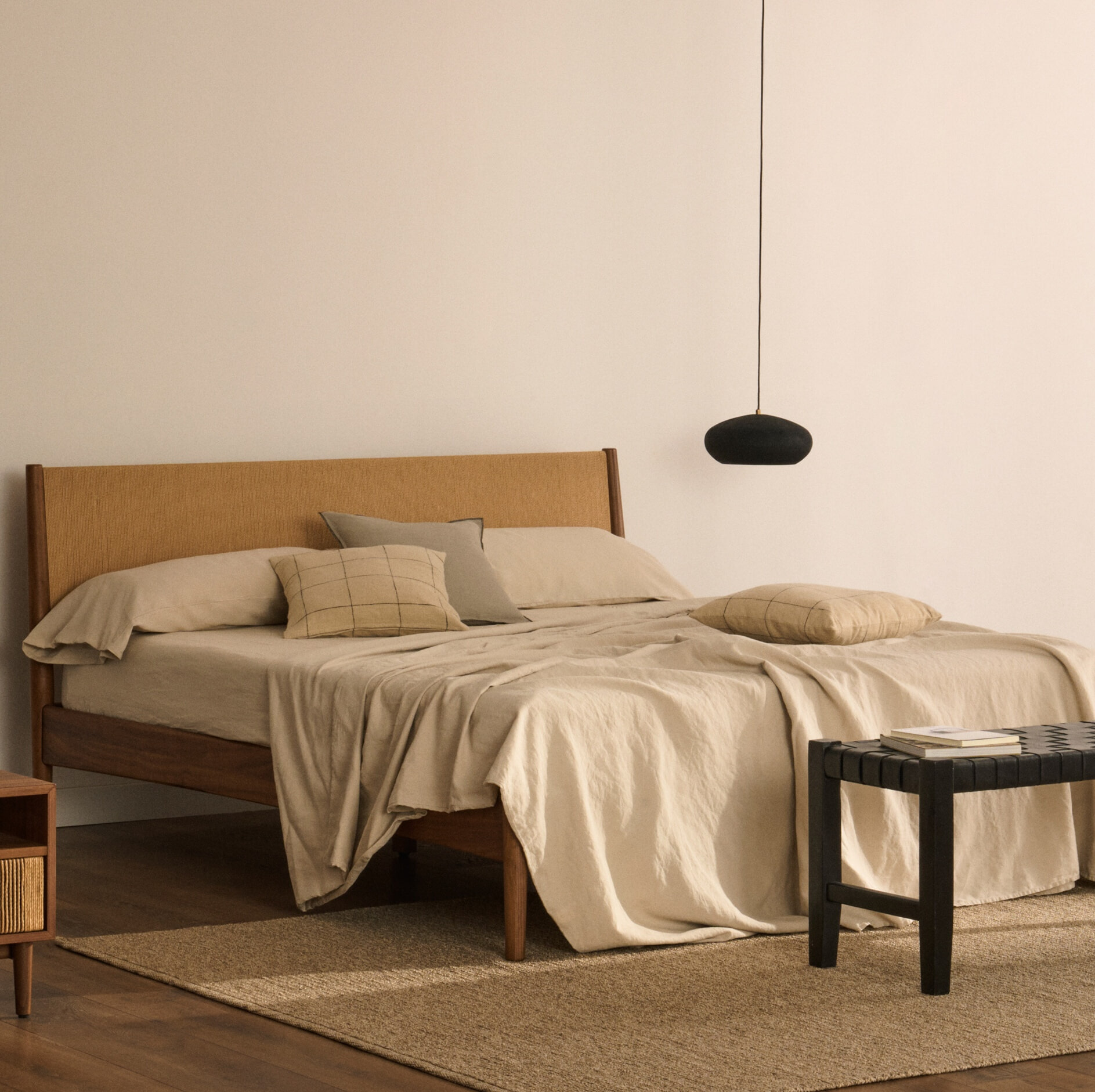 Kave Home Bed 'Elan' Notenhout, 160 x 200cm