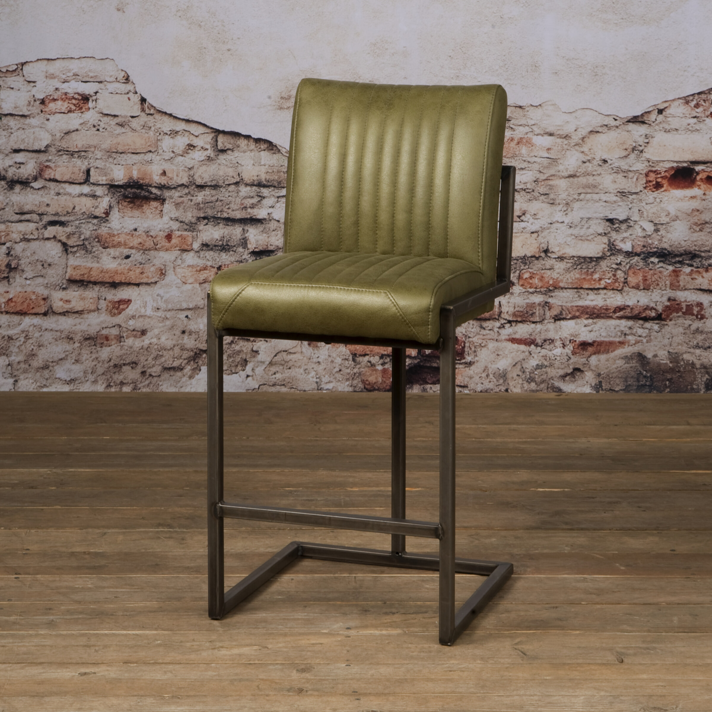 Tower Living Barkruk 'Ferro' (zithoogte 67cm), kleur Groen Tower Living Barkruk 'Ferro' (zithoogte 67cm), kleur Groen