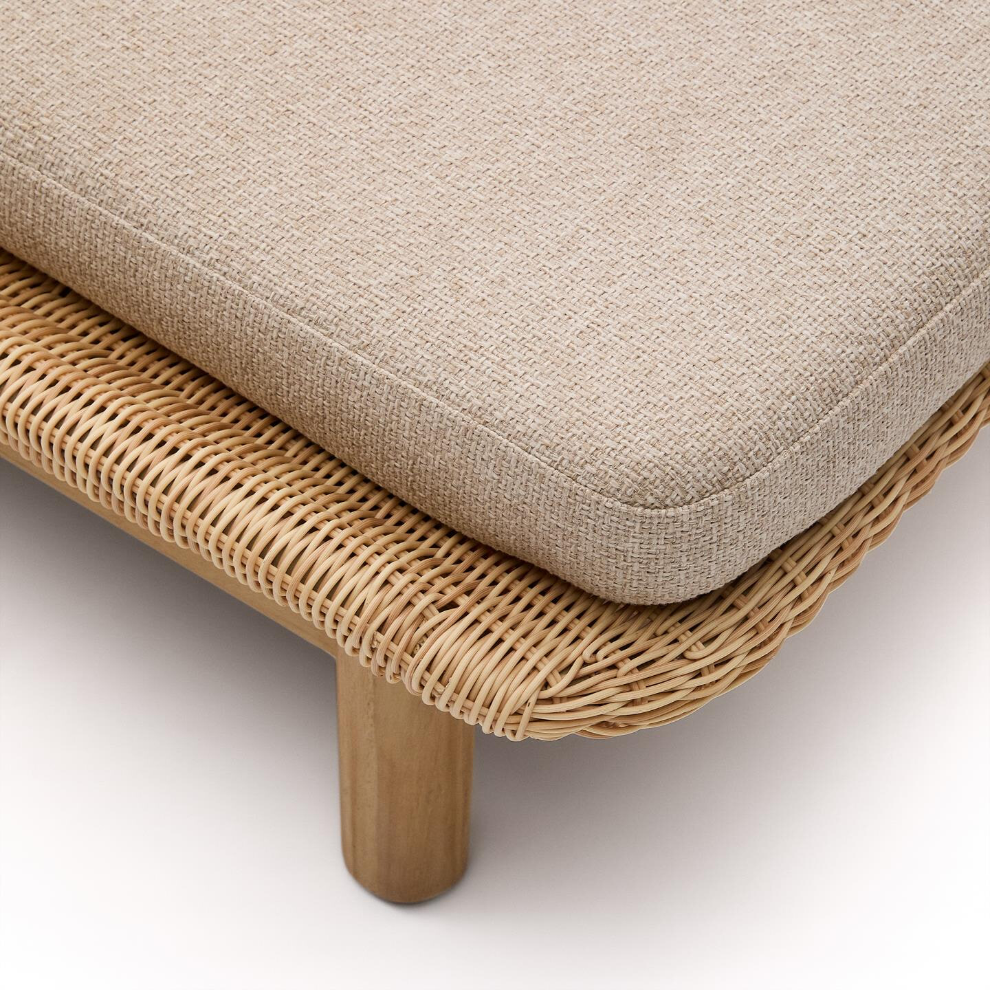 Kave Home Ligbed 'Galea' Teakhout en rattan