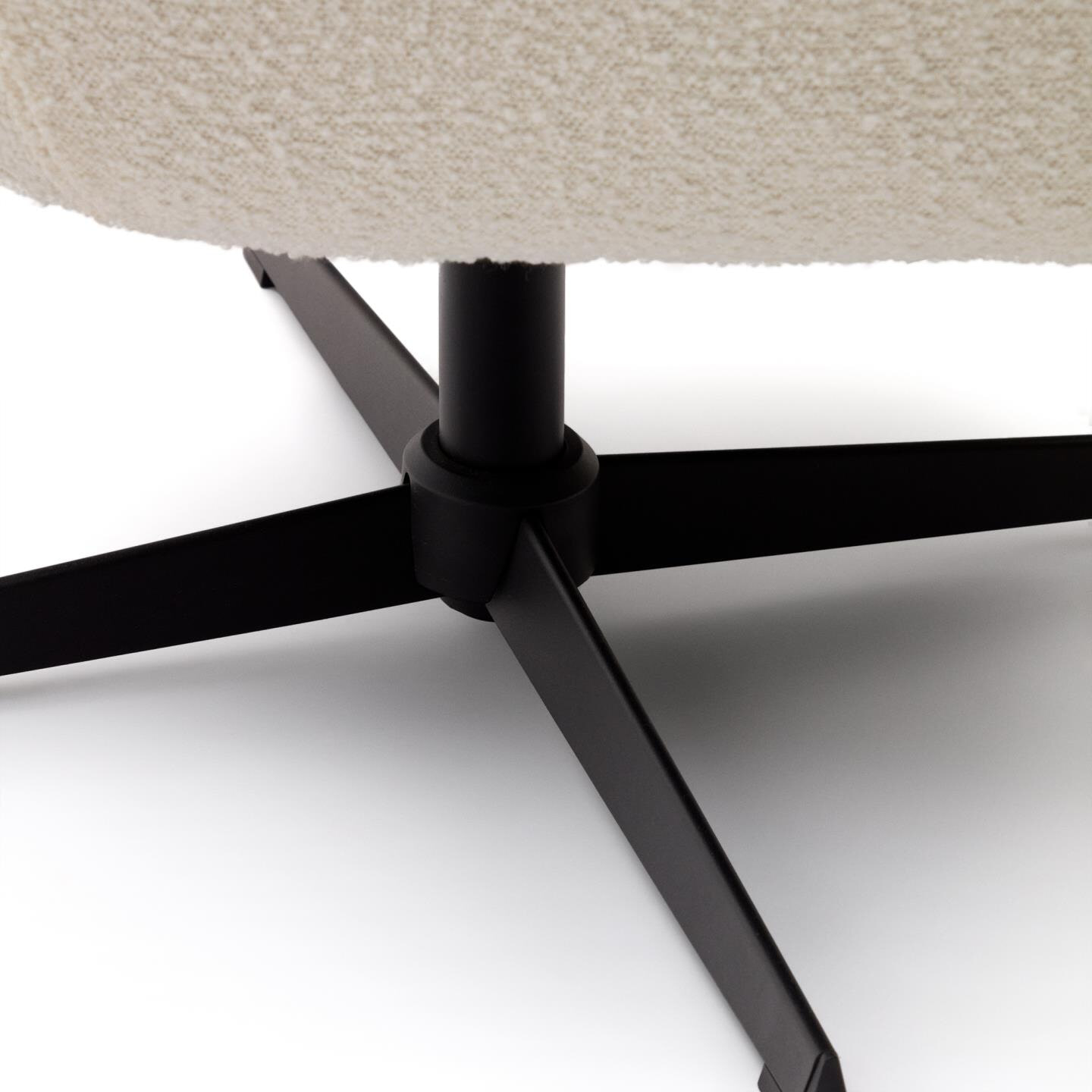 Kave Home Draaibare Fauteuil 'Zalina' Bouclé, kleur Wit
