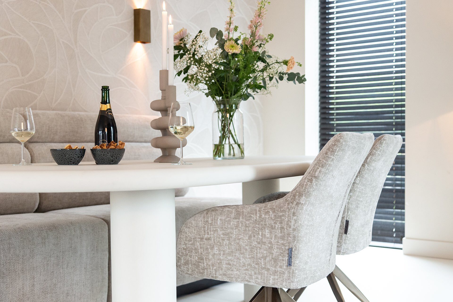 Richmond Organische Eettafel 'Bloomstone' 230 x 117cm, kleur Wit