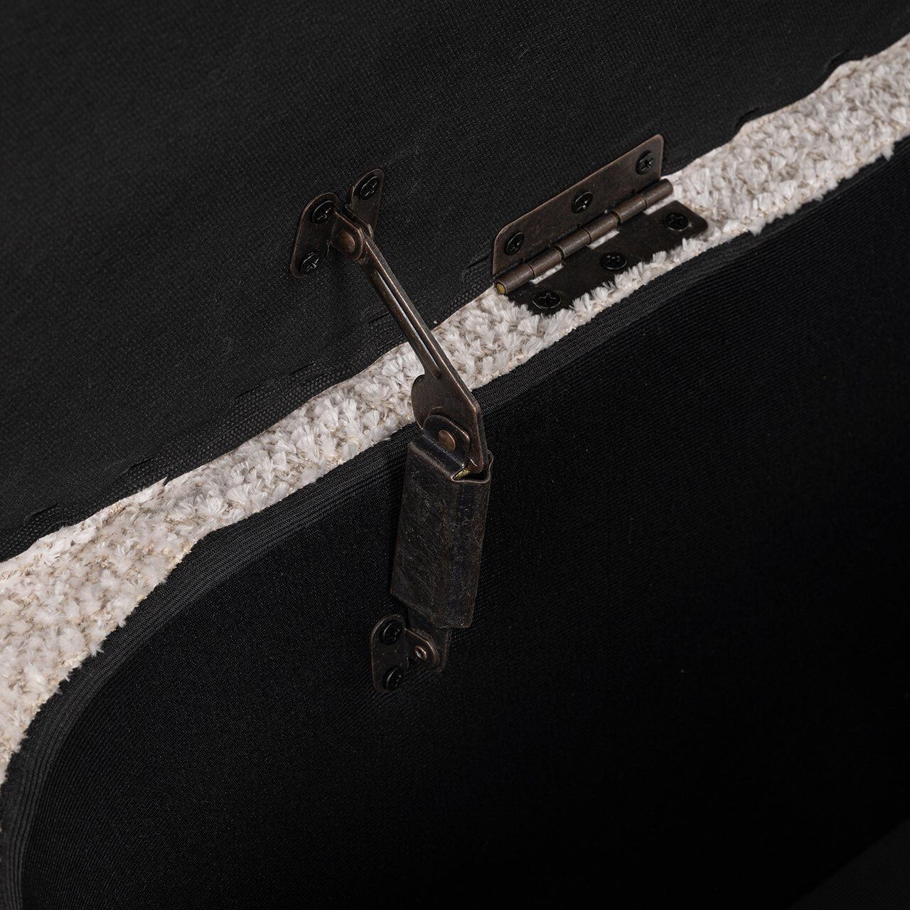 Richmond Poef 'Camile', kleur Lovely cream 