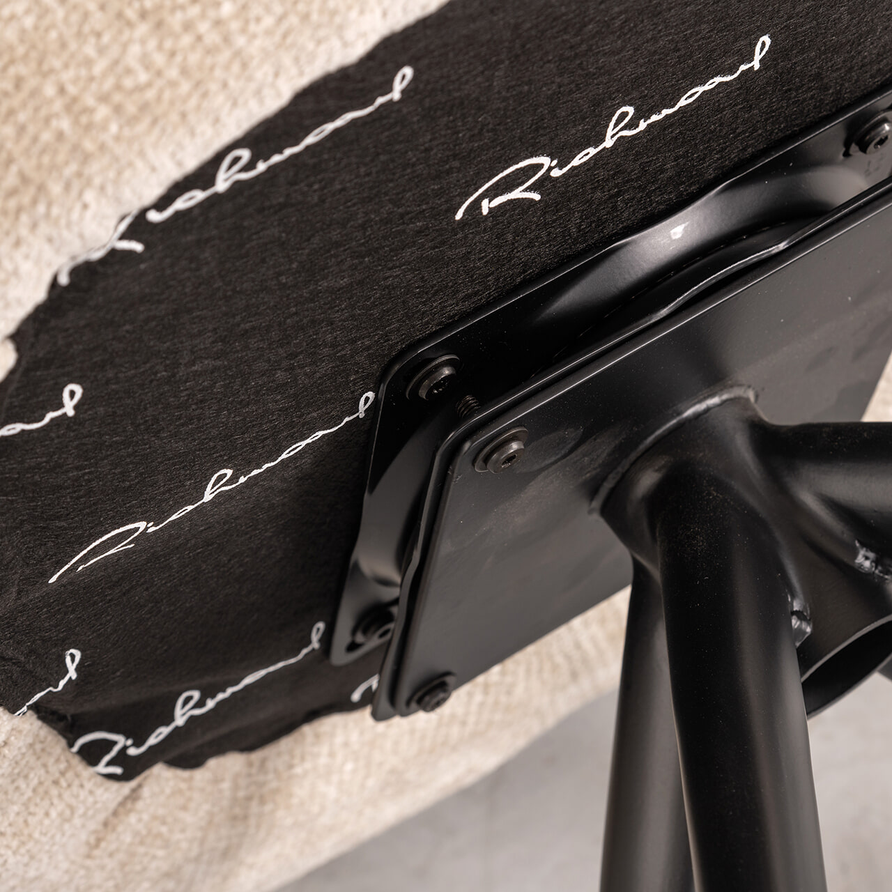 Richmond Draaibare Eetkamerstoel 'Kayla' Chenille, kleur Crème