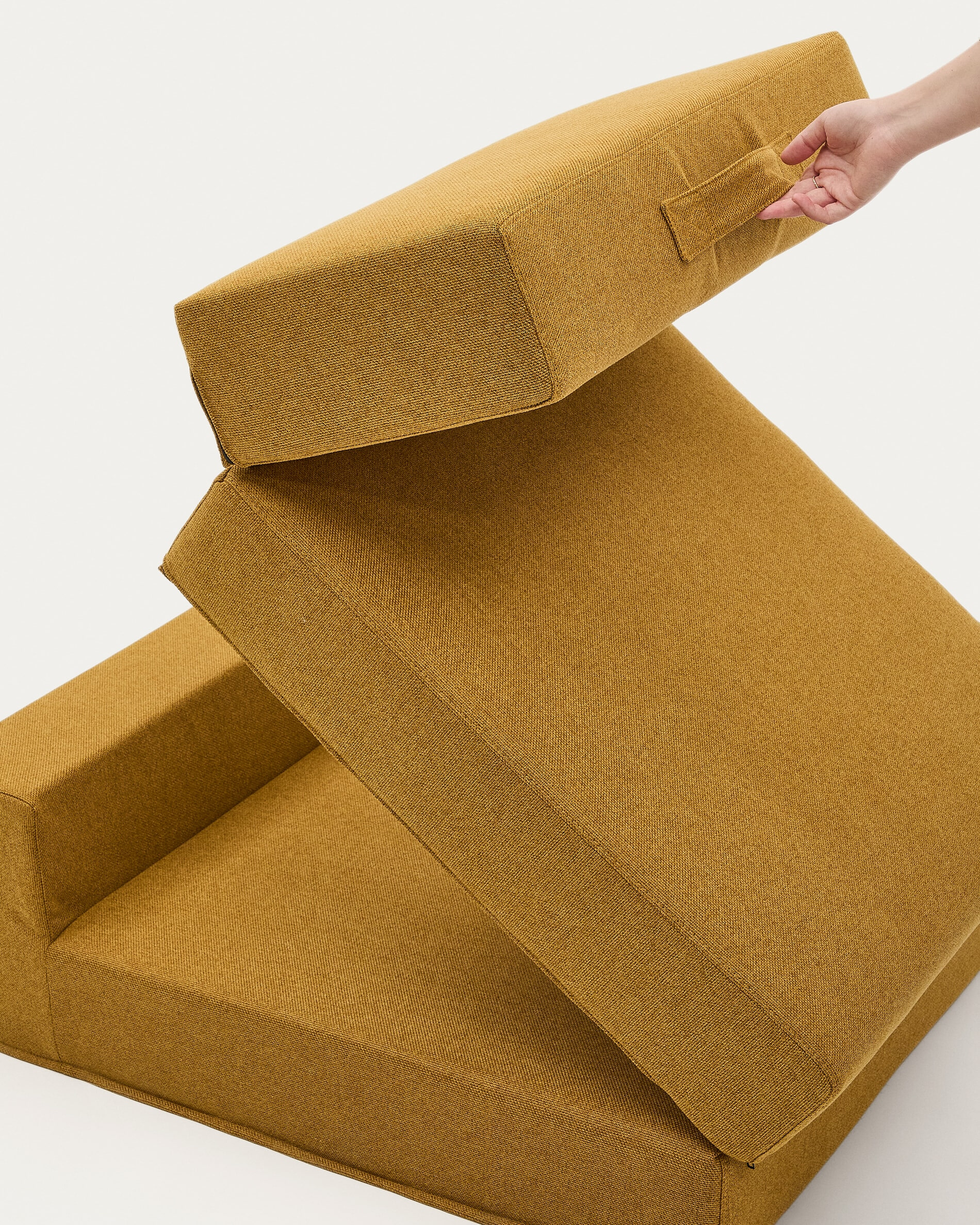 Kave Home Vouwbed 'Arty' 70 x 200cm, kleur Mosterdgeel