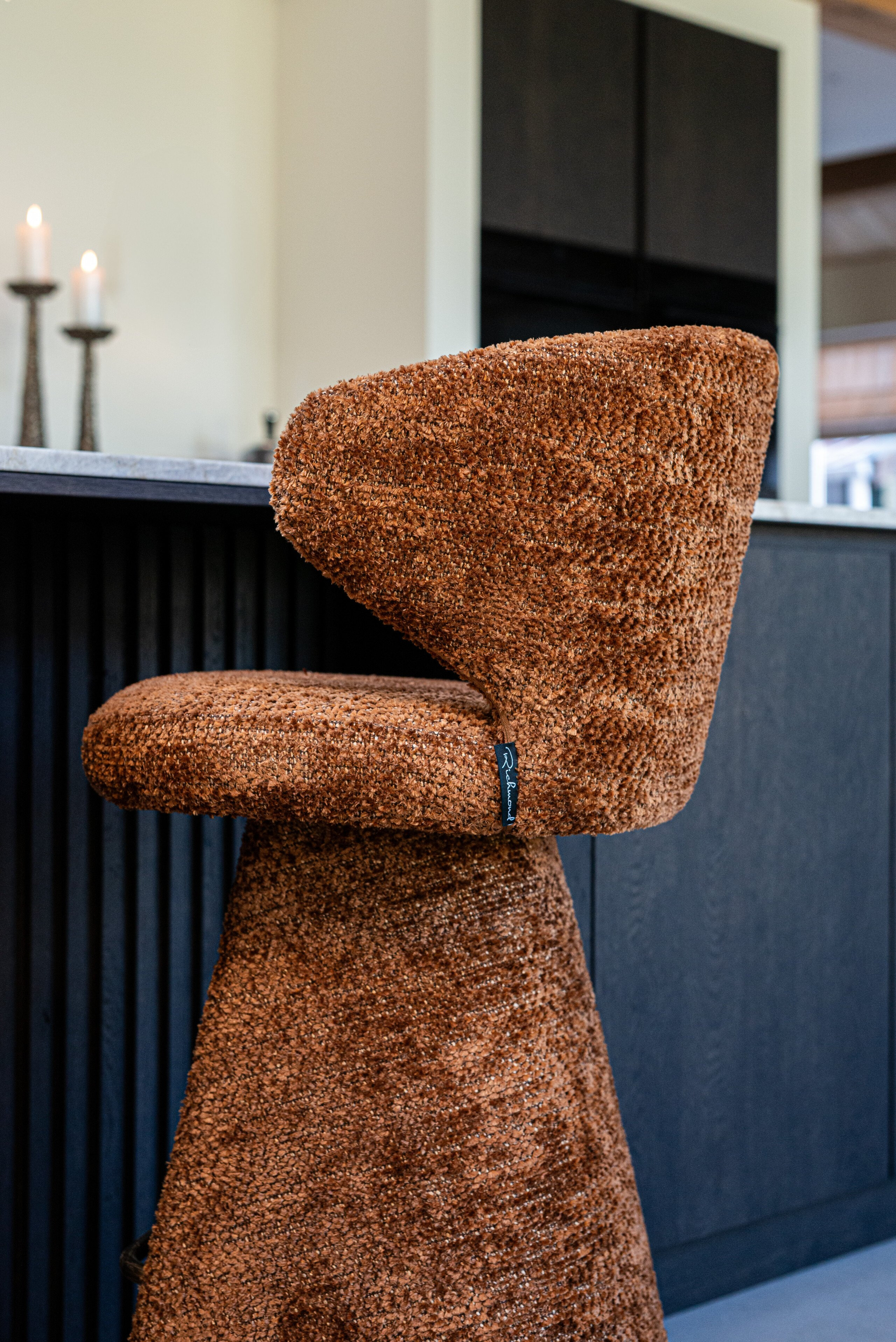 Richmond Barstoel 'Gatsbi' Chenille, kleur Cinnamon (zithoogte 75cm)