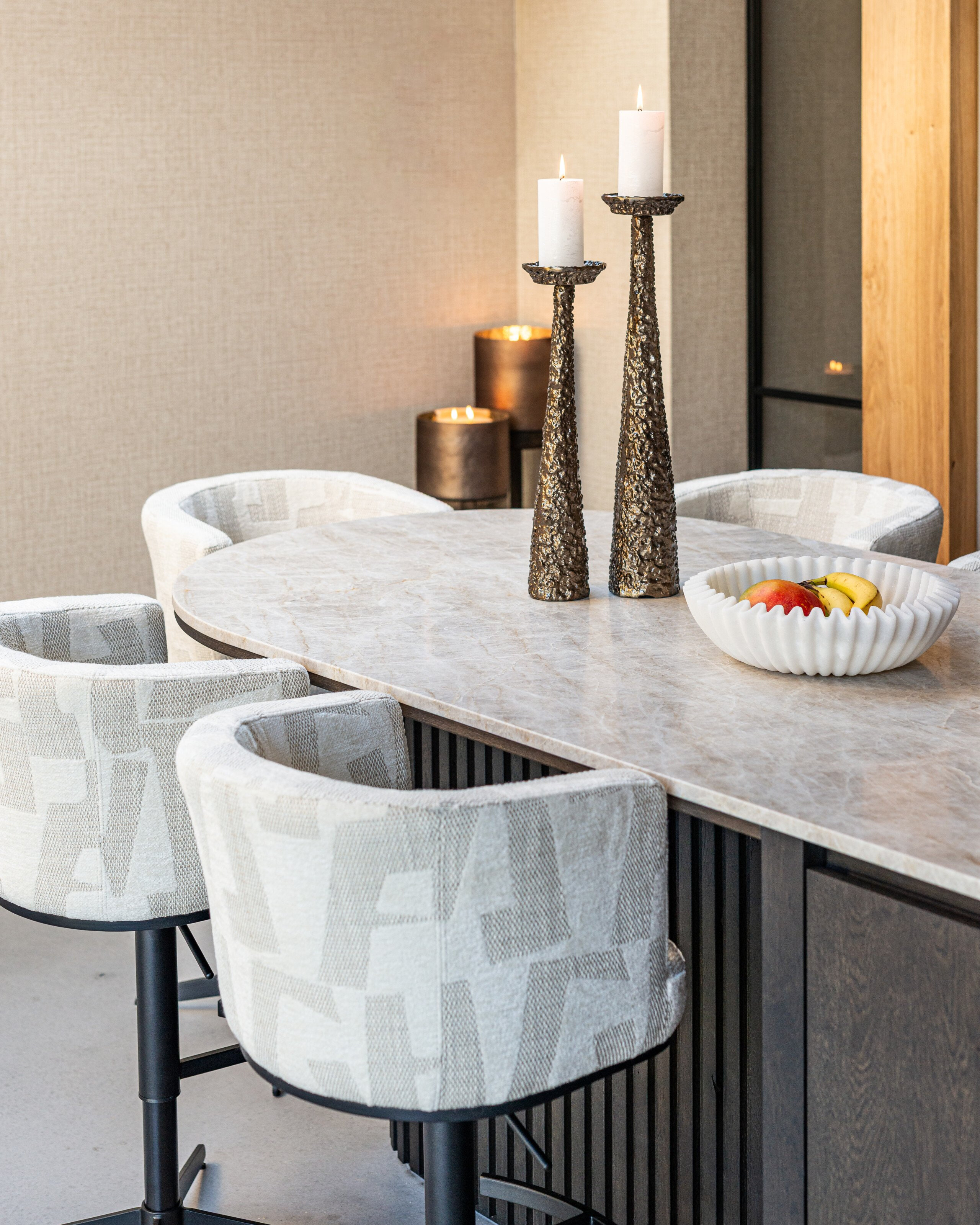 Richmond Barstoel 'Cheyenne' Graffic stof, kleur Beige (zithoogte 67cm)