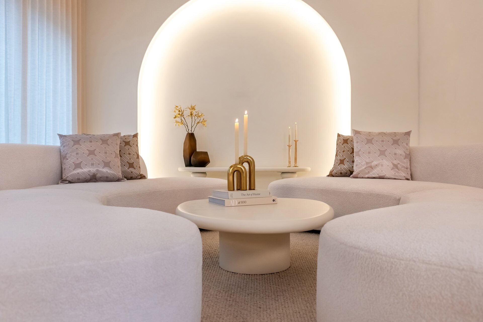 Richmond Organische Salontafel 'Bloomstone' 110 x 90cm, kleur Wit