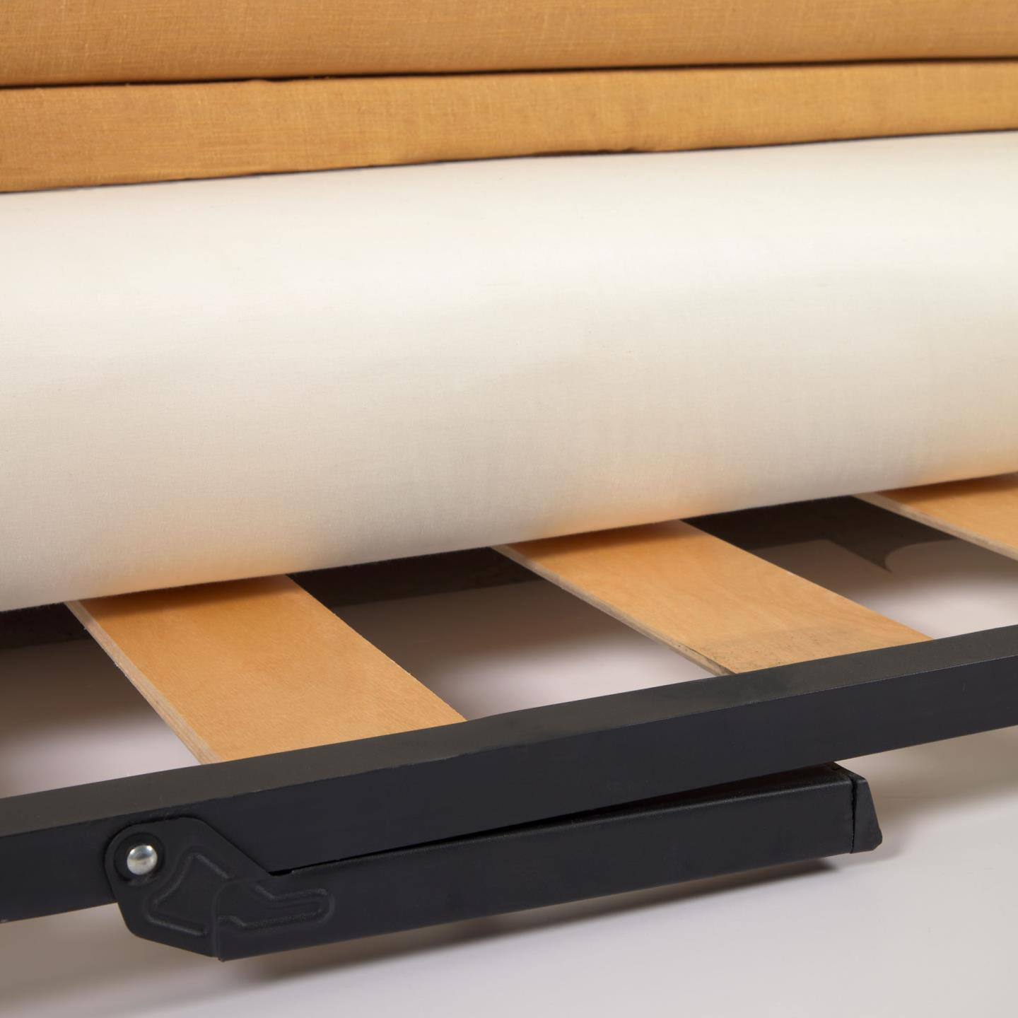 Kave Home Slaapbank 'Tanit' kleur Mosterdgeel