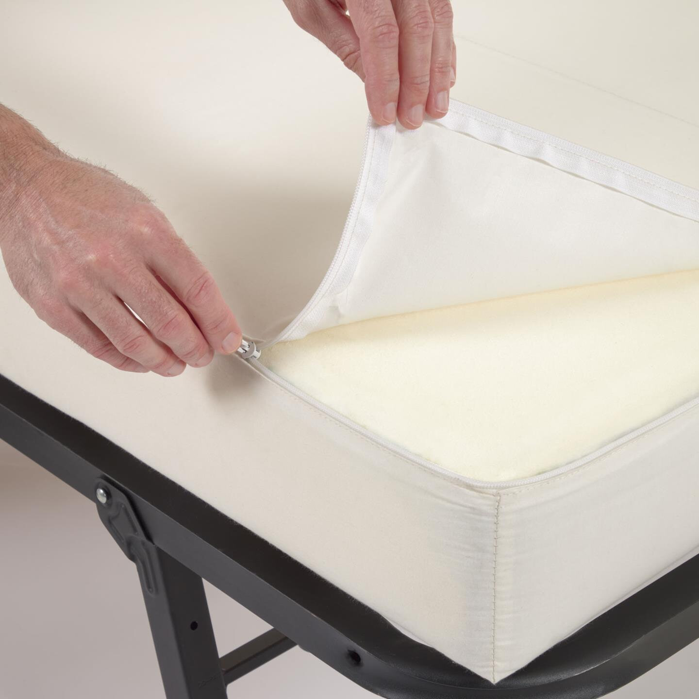 Kave Home Slaapbank 'Tanit' kleur Mosterdgeel