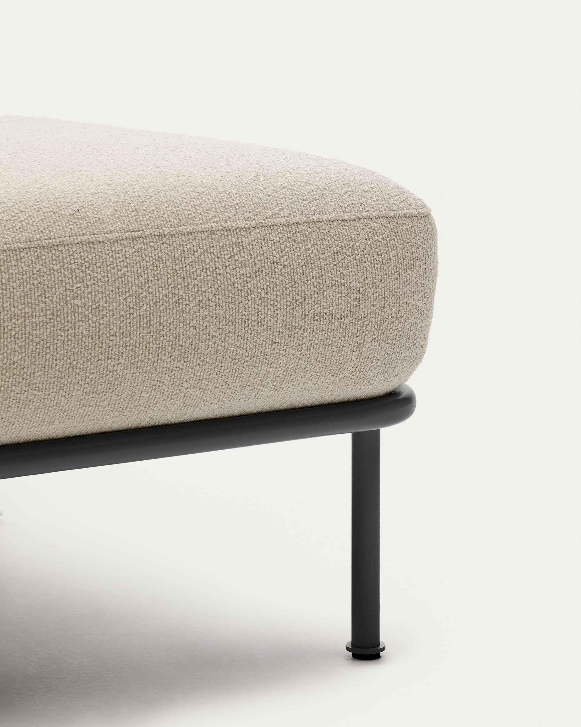 Kave Home Hocker 'Aurum' Chenille, kleur Ecru