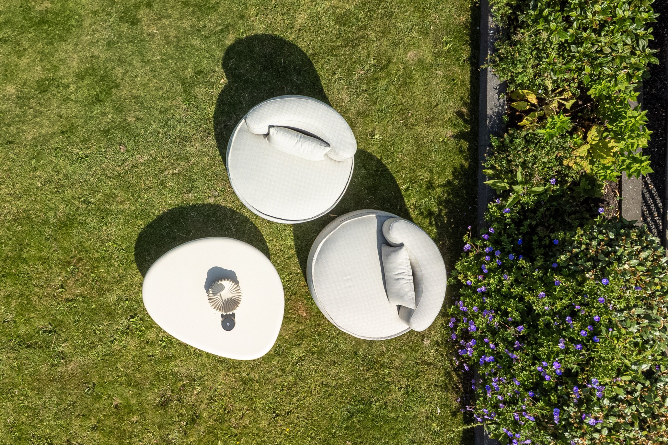 Richmond Outdoor Draaifauteuil 'Nammos' kleur Beige