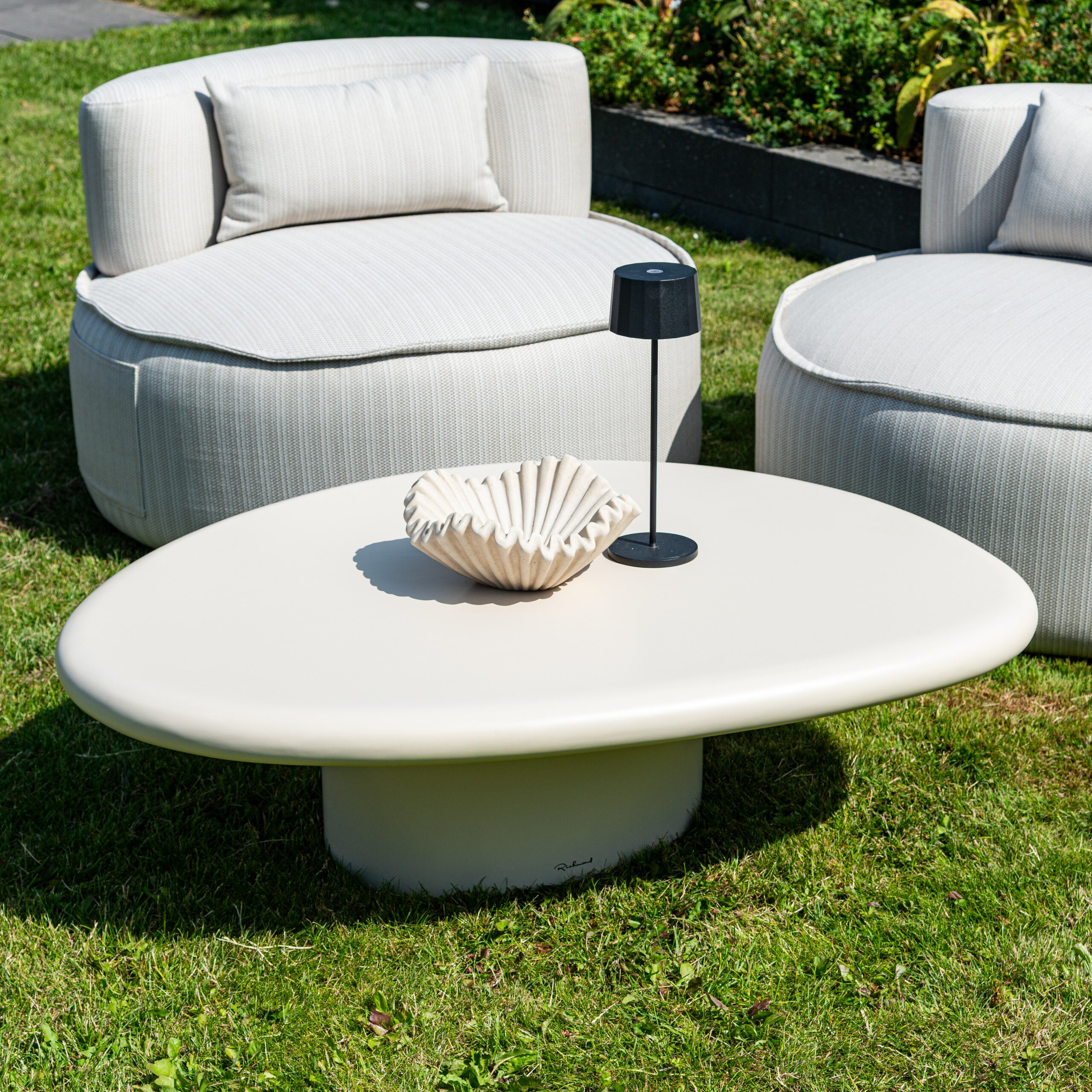 Richmond Outdoor Draaifauteuil 'Nammos' kleur Beige