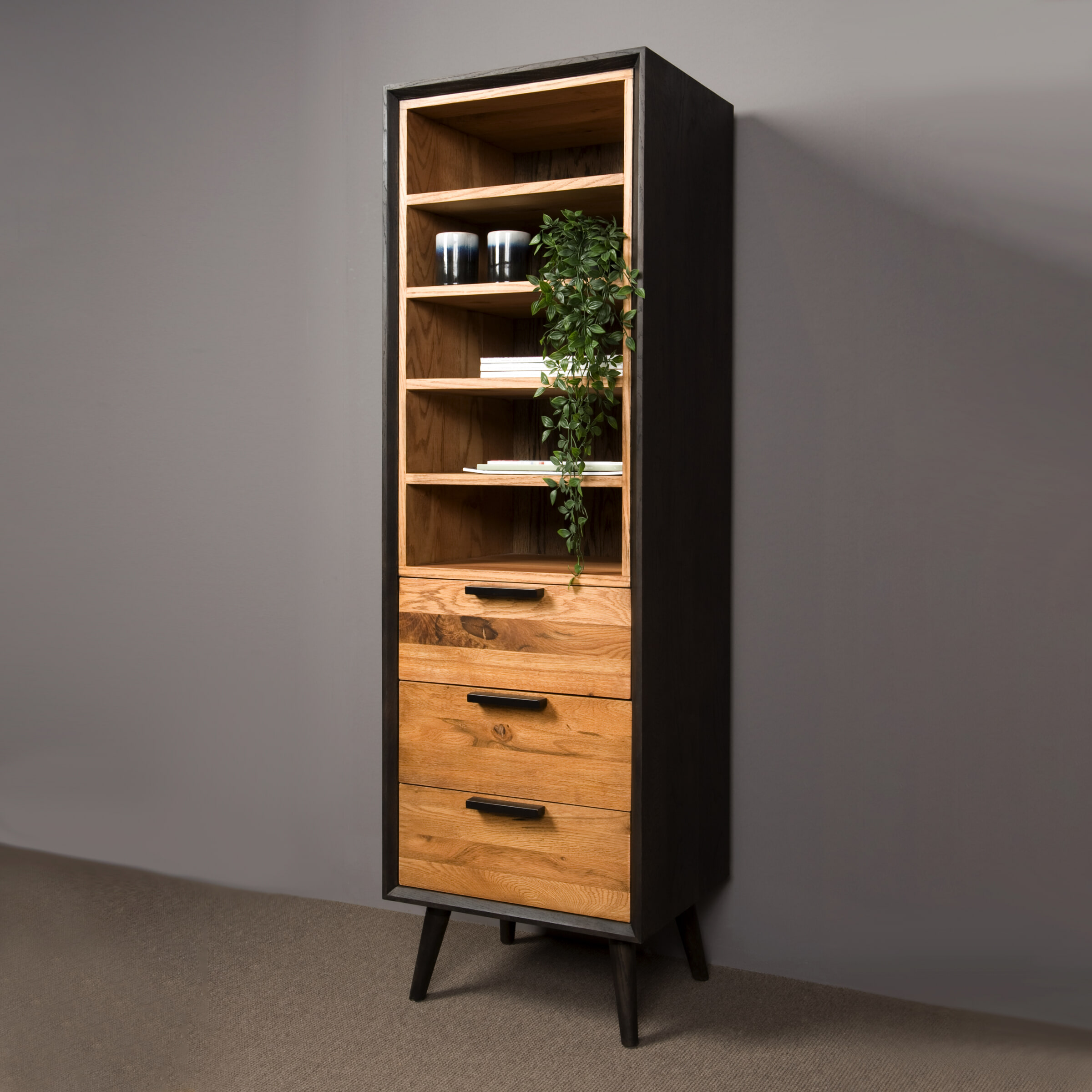 Tower Living Boekenkast 'Bresso' Eiken, 174 x 55 cm Tower Living Boekenkast 'Bresso' Eiken, 174 x 55 cm