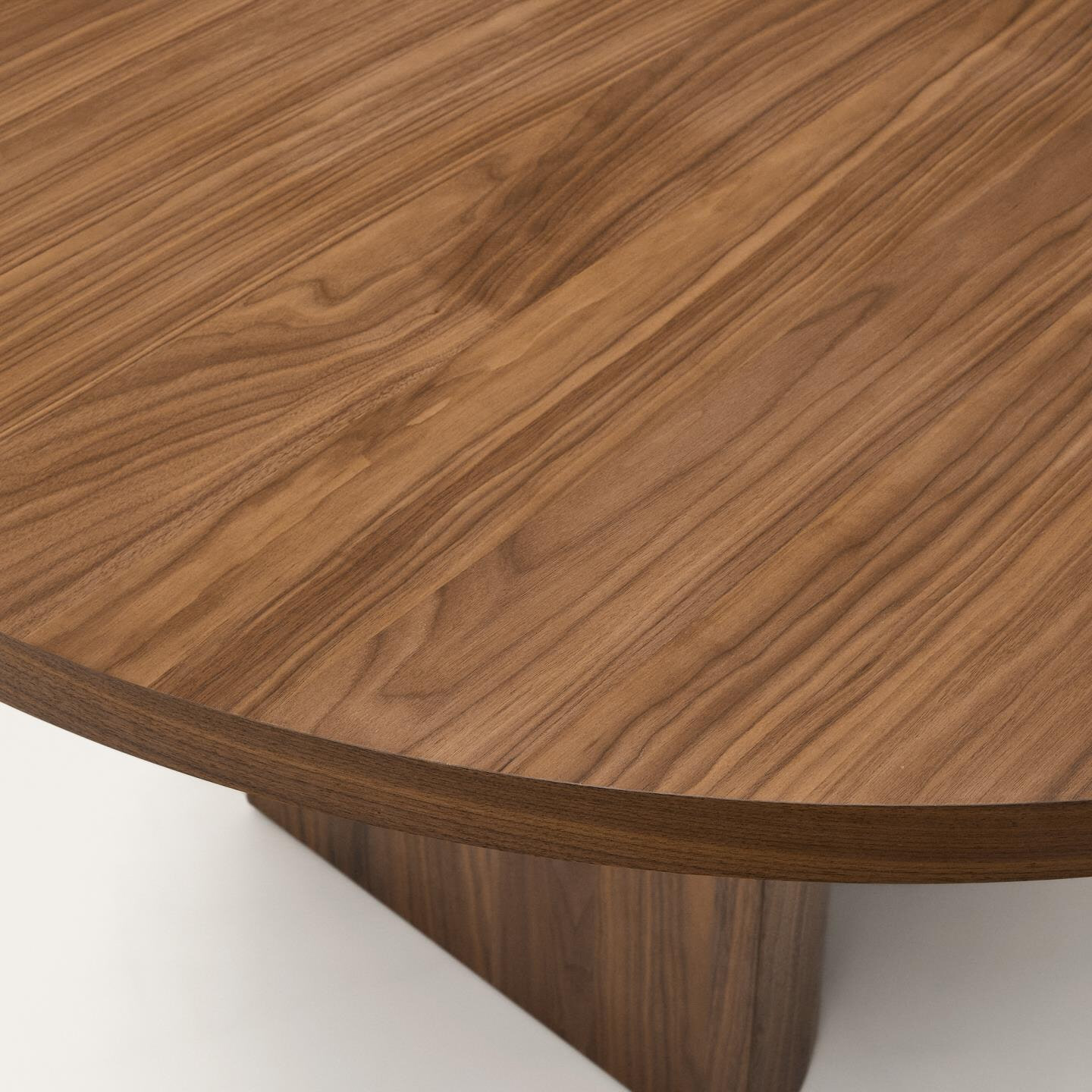 Kave Home Ovale Eettafel 'Nealy' Walnootfineer, 240 x 100cm