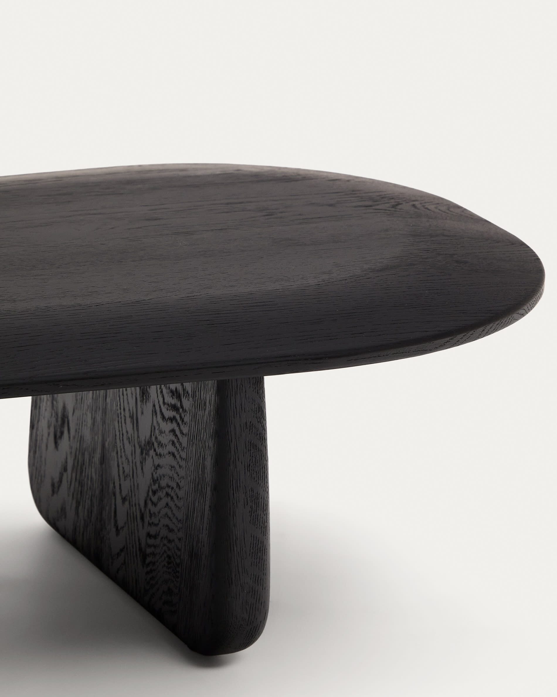 Kave Home Organische Salontafel 'Pirita' Eikenhout, 146 x 64cm, kleur Zwart