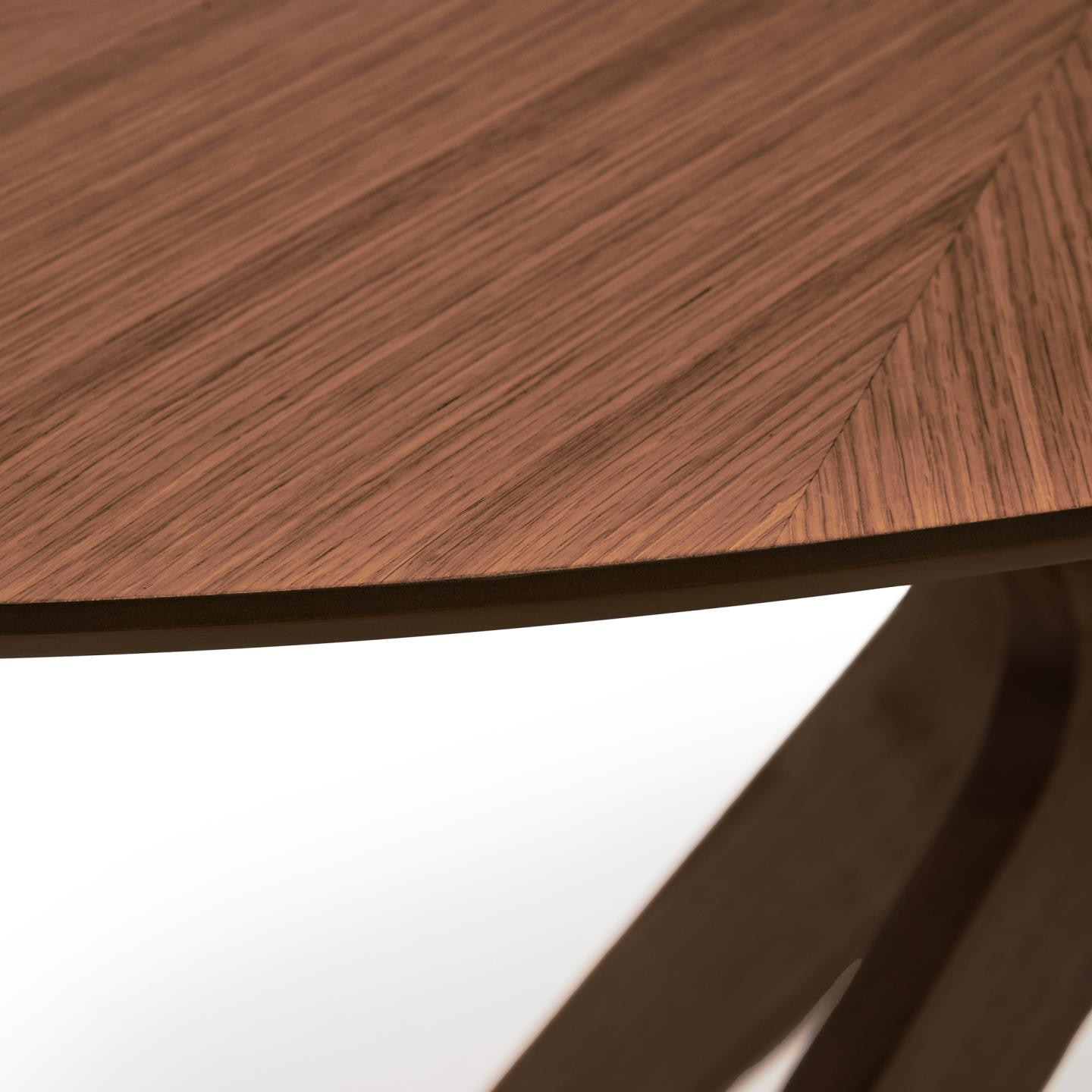 Kave Home Ovale Eettafel 'Naanim' Walnoot en rubberhout, 180 x 110cm
