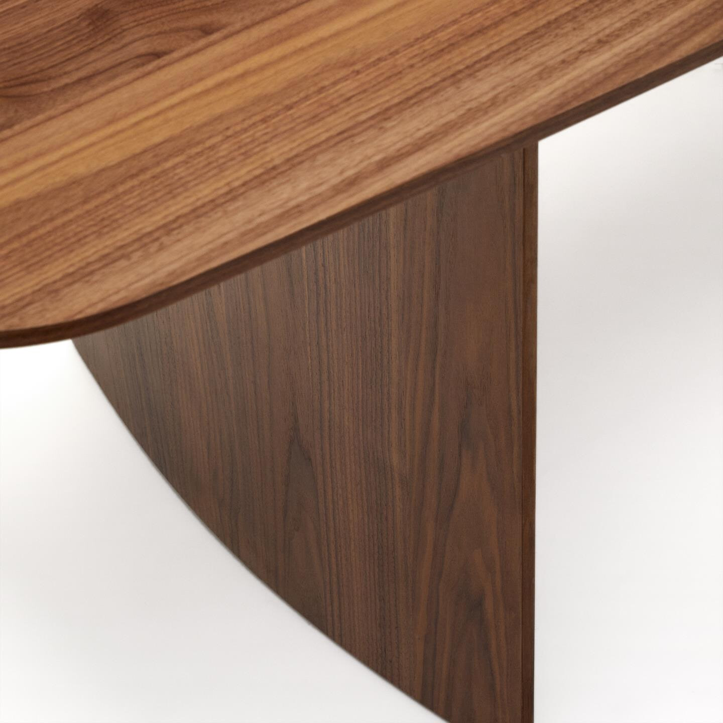 Kave Home Eettafel 'Litto' Deens ovaal, Walnoot, 200 x 100cm