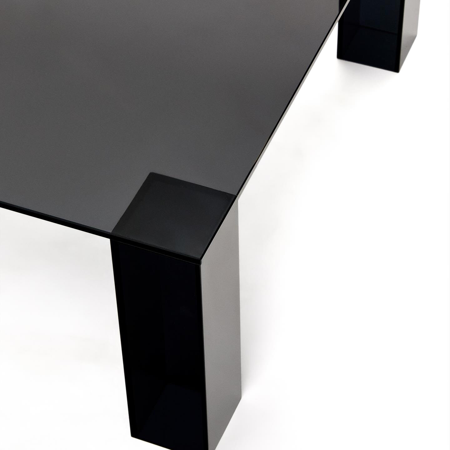 Kave Home Salontafel 'Adularia' Glas, 85 x 85cm, kleur Donkergrijs