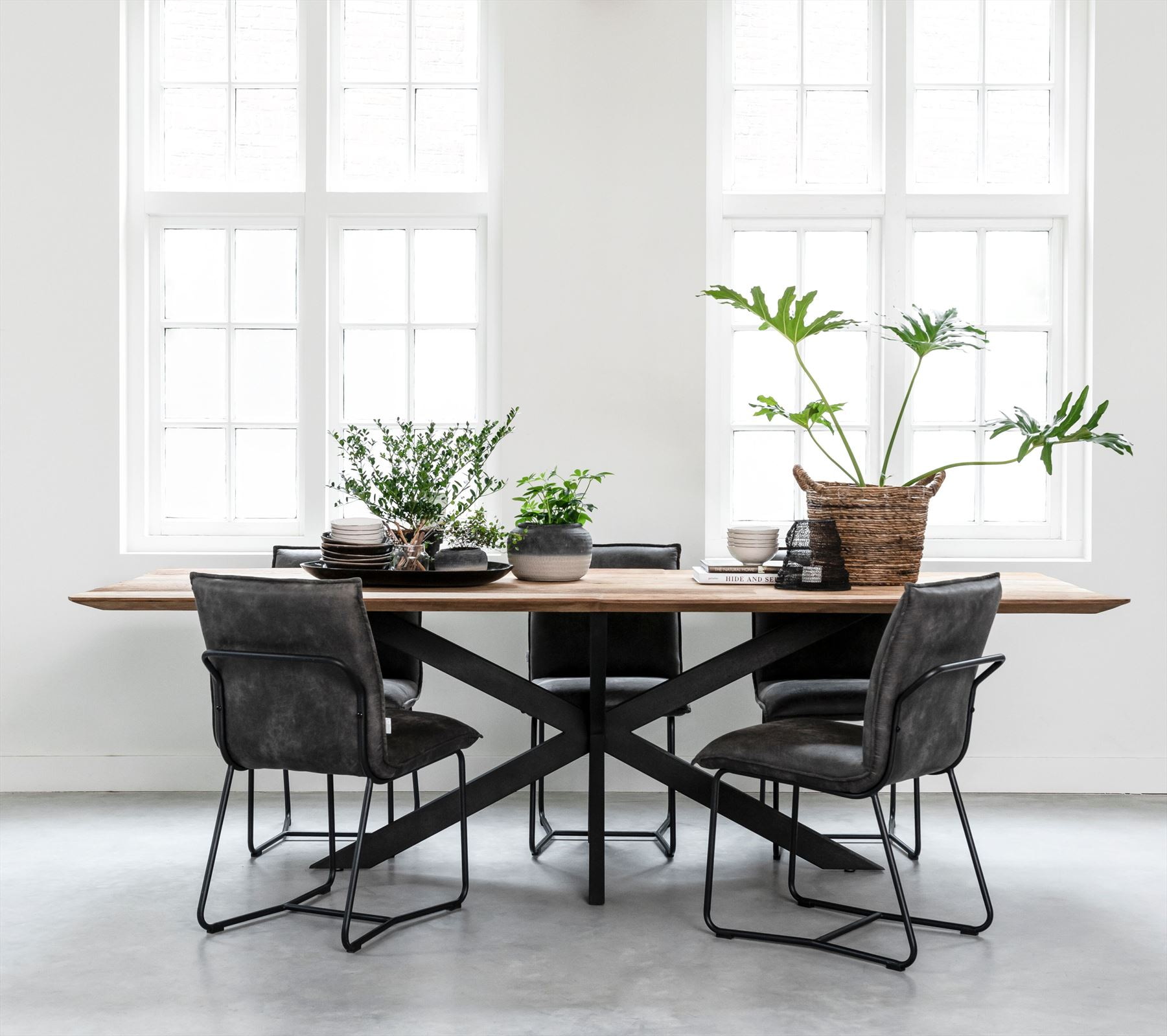 DTP Home Eettafel 'Curves' Teakhout, 210 x 100cm, kleur Naturel