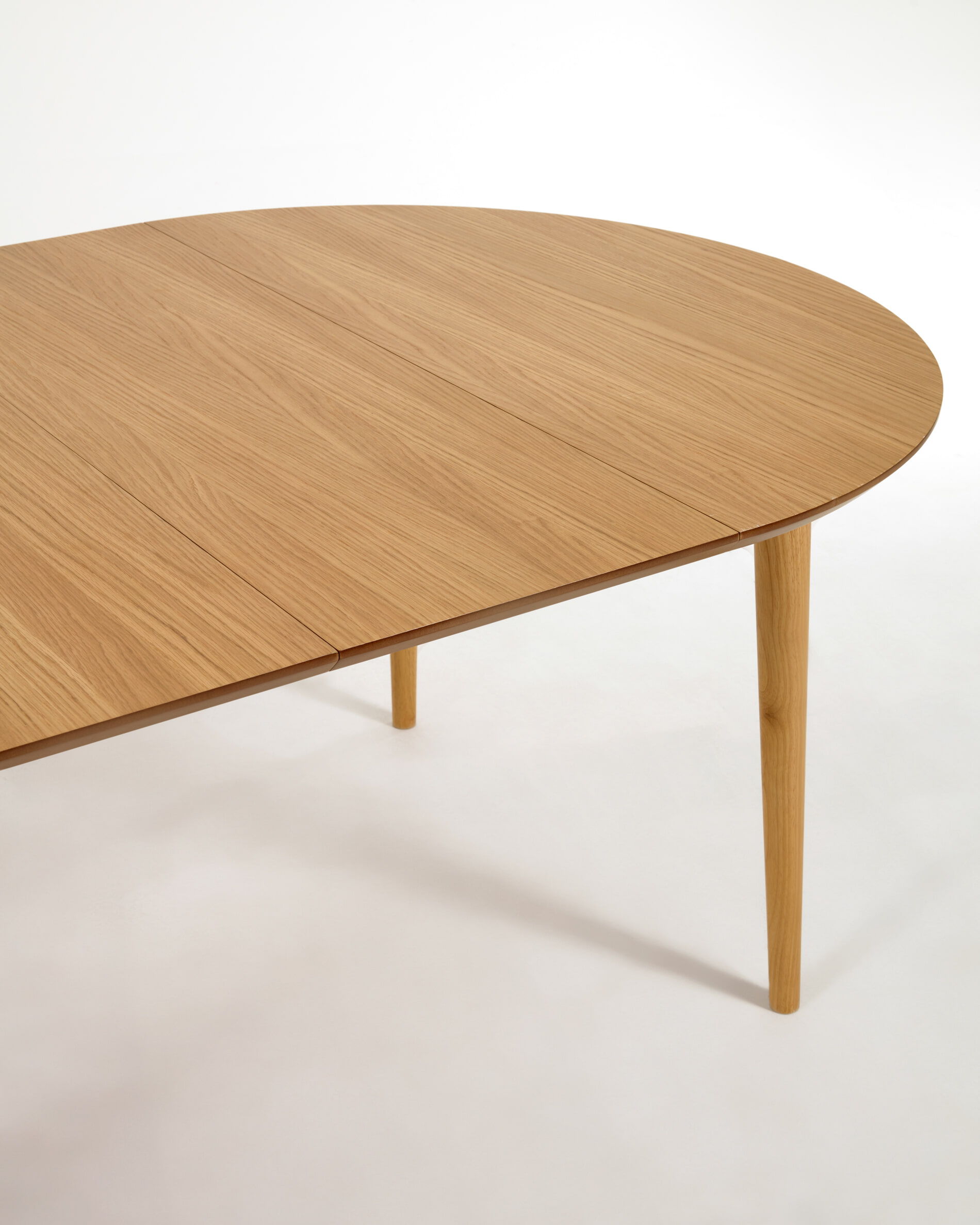 Kave Home Uitschuifbare Ovale Eettafel 'Oqui' 160 - 260 x 100cm, kleur Eiken Naturel
