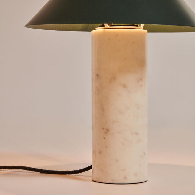Kave Home Tafellamp 'Valentine' Marmer, kleur Donkergroen