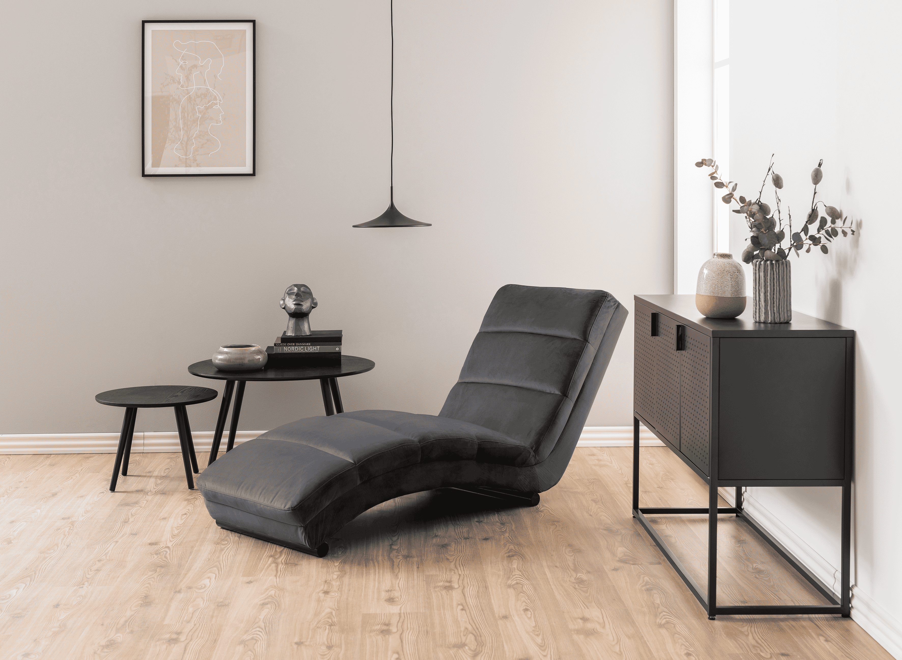 Bendt Relaxfauteuil 'Lauri' Velvet, kleur Donkergrijs
