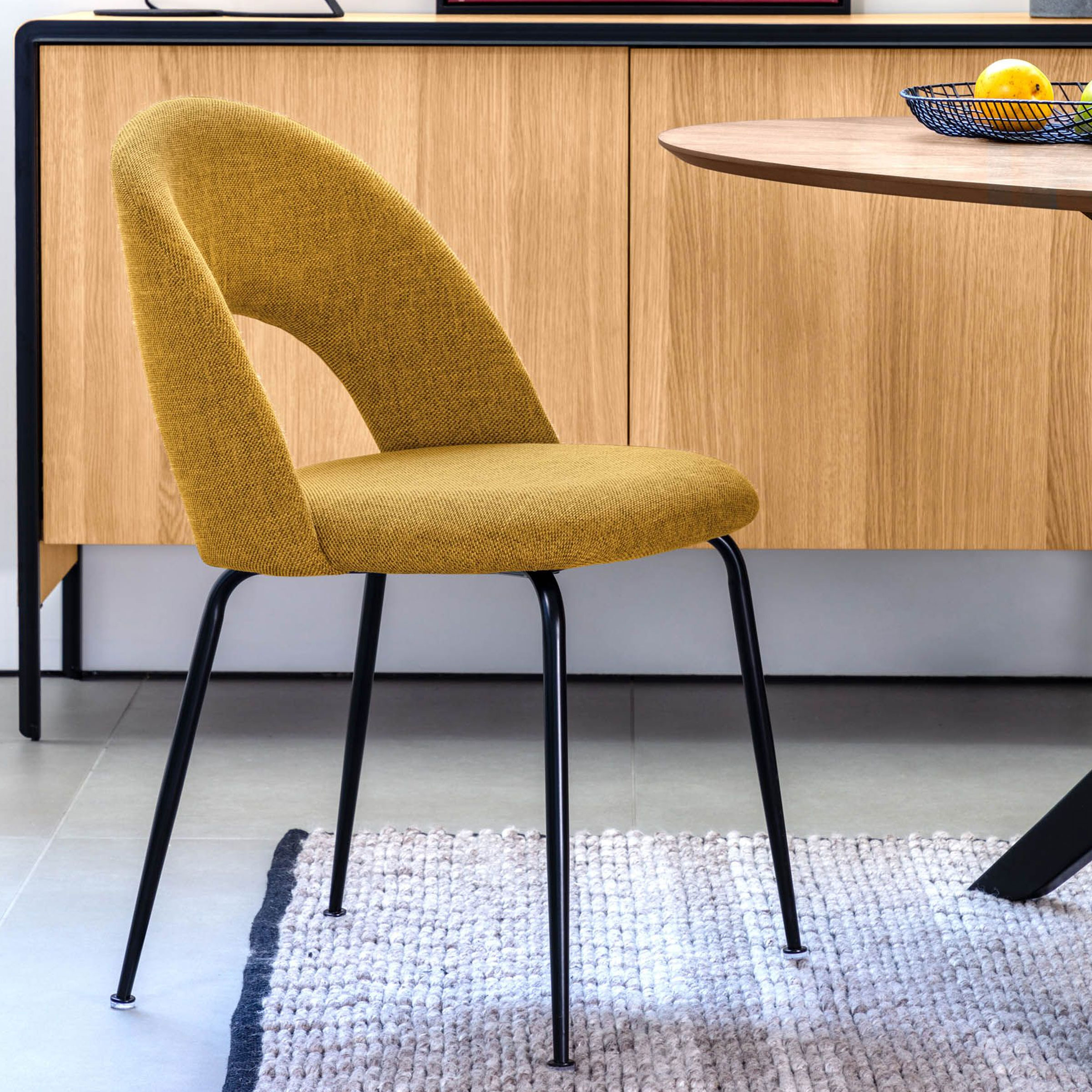 Kave Home Eetkamerstoel 'Mahalia' kleur Mosterdgeel Kave Home Eetkamerstoel 'Mahalia' kleur Mosterdgeel