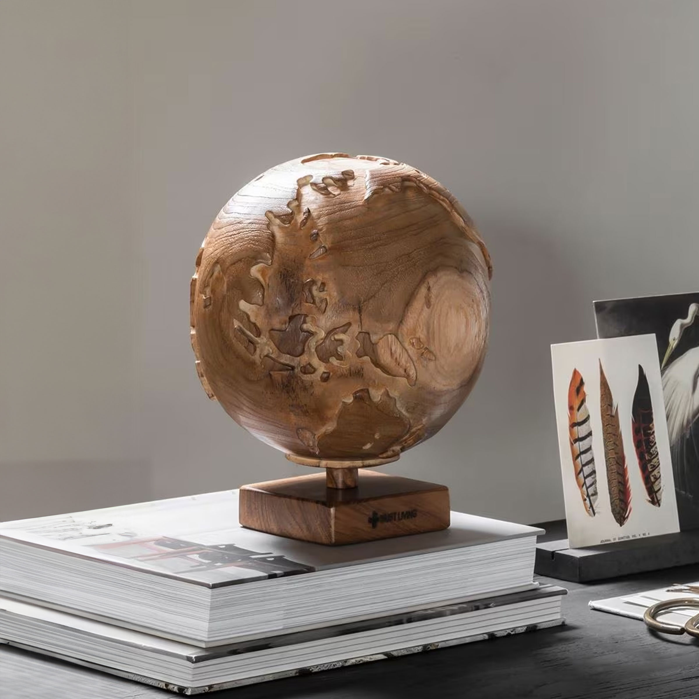 MUST Living Decoratie 'Wereldbol' Teakhout, kleur Naturel