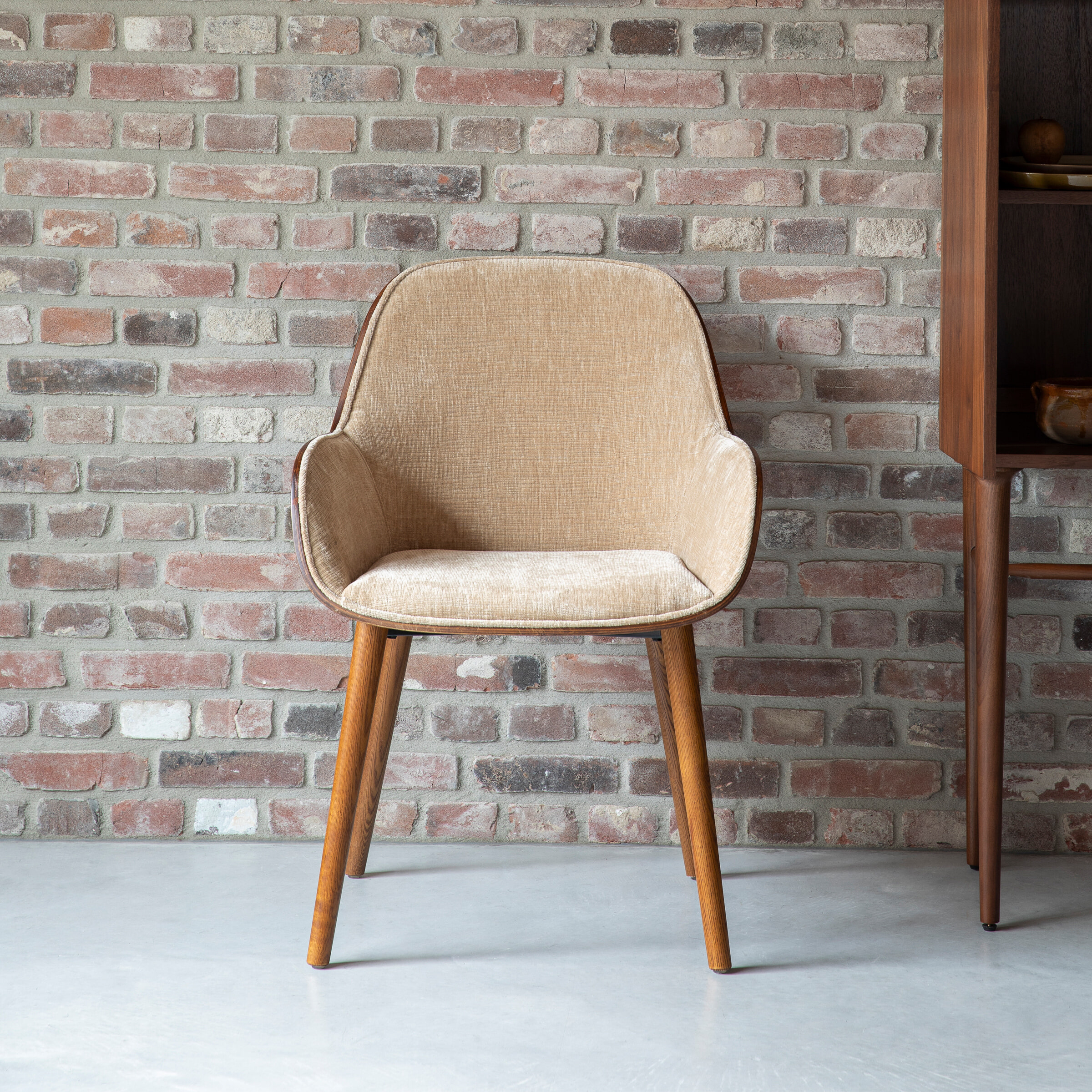 Dutchbone Eetkamerstoel 'Taylor' Essenhout en stof