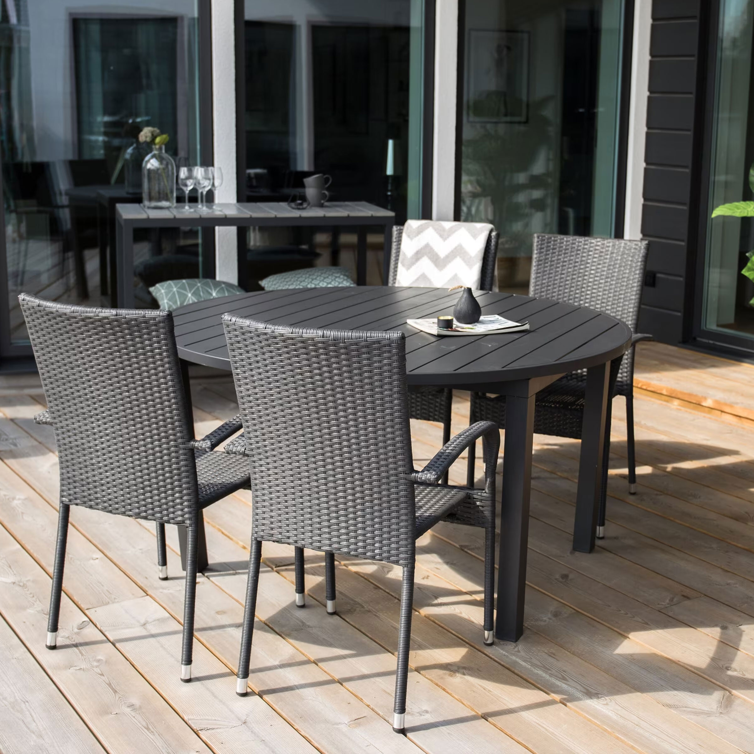 Nohr Ronde Tuintafel Tion 140/190 x 140cm - Zwart