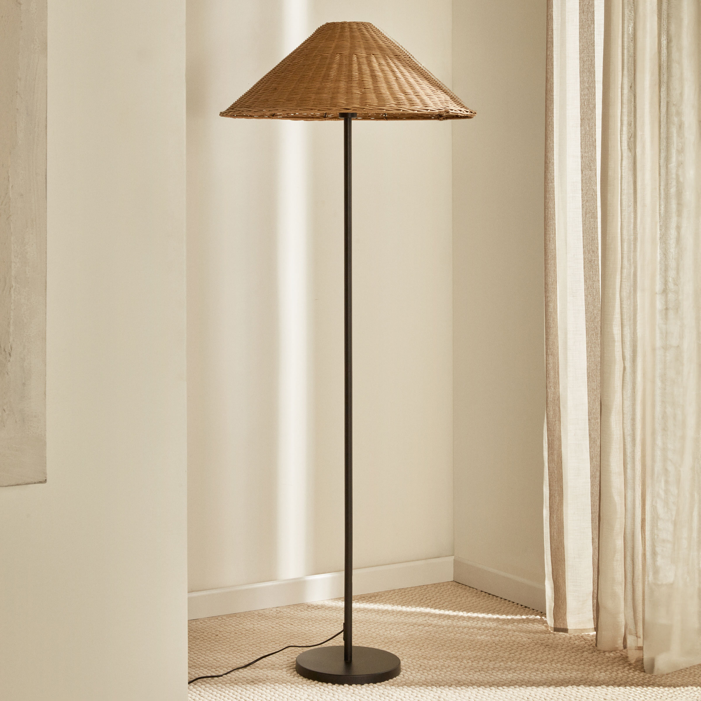 Kave Home Vloerlamp 'Urania' 154cm, Rotan