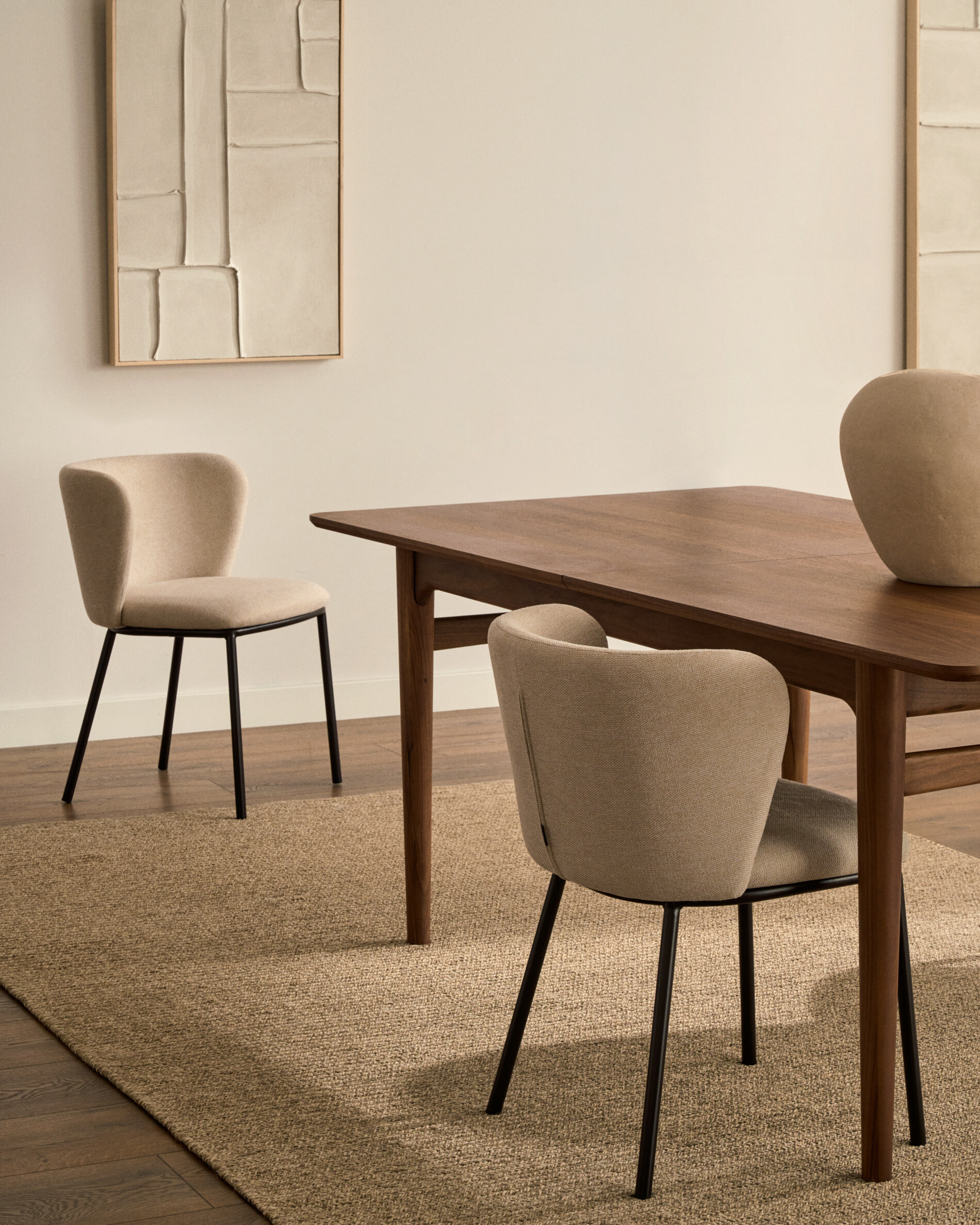 Kave Home Eetkamerstoel 'Ciselia' Chenille, kleur Beige
