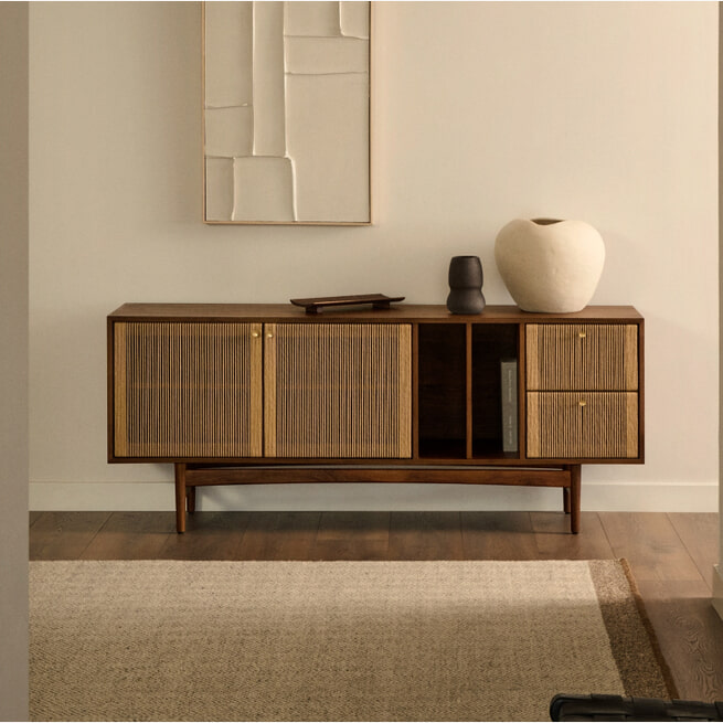 dressoir notenhout modern Modern dressoir in klassiek notenhout
