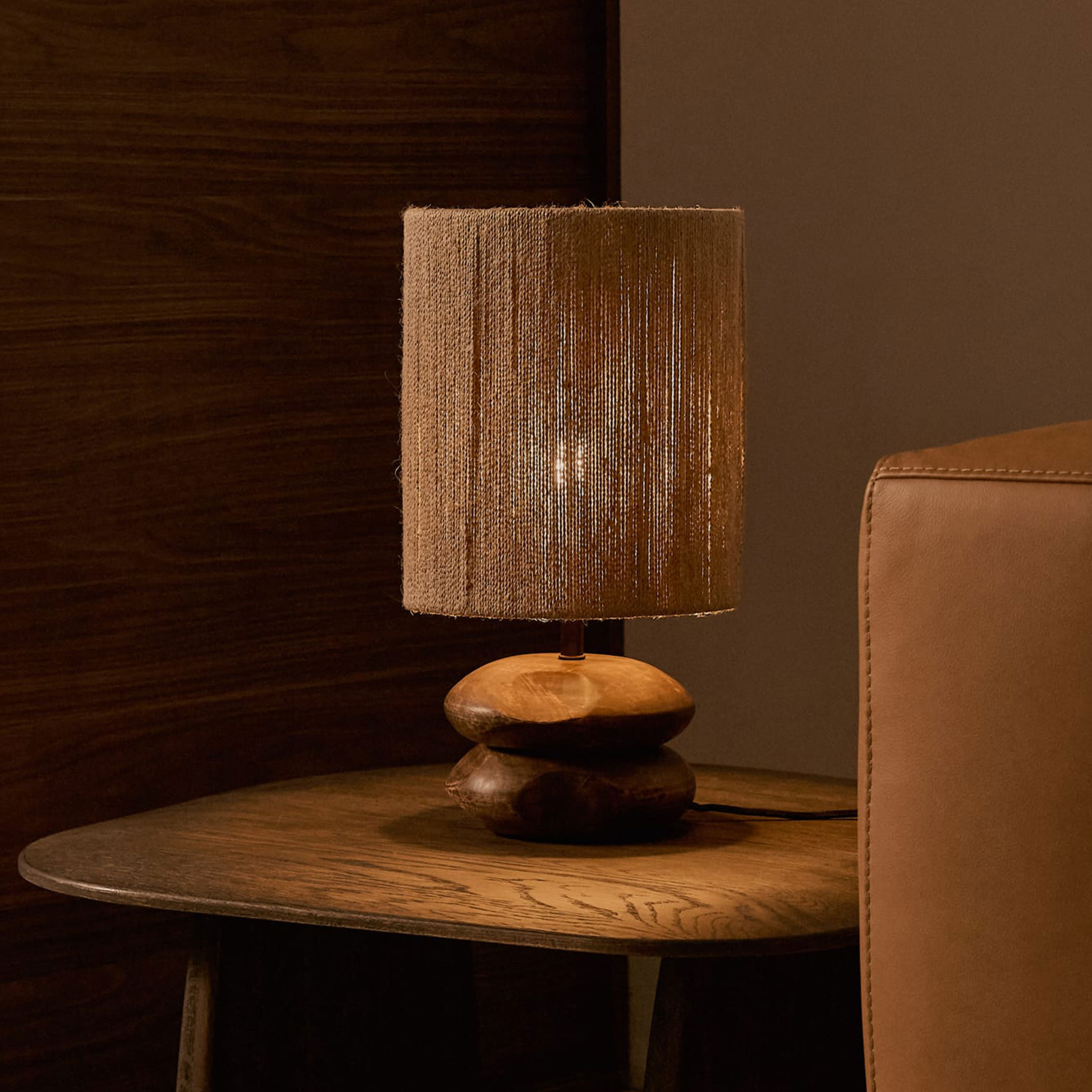 Kave Home Tafellamp Kor Acaciahout en jute, 43cm hoog - Bruin - Japandi