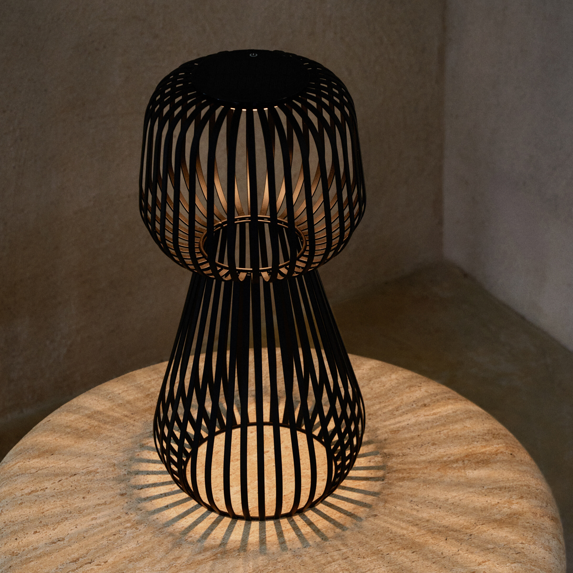 Kave Home Tafellamp 'Reiba' Op zonne-energie