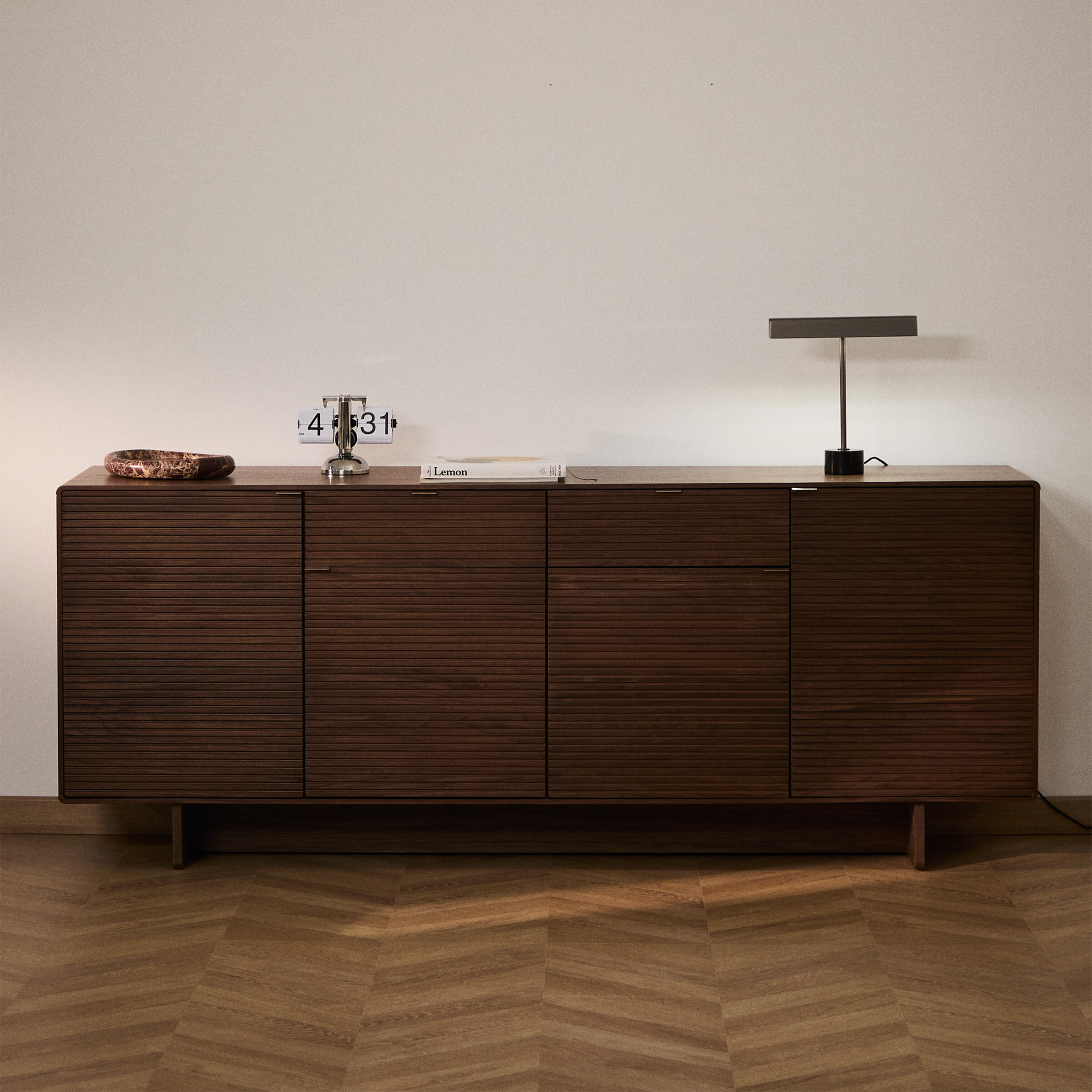 Kave Home Dressoir Norlen Walnootfineer, 195cm - Bruin