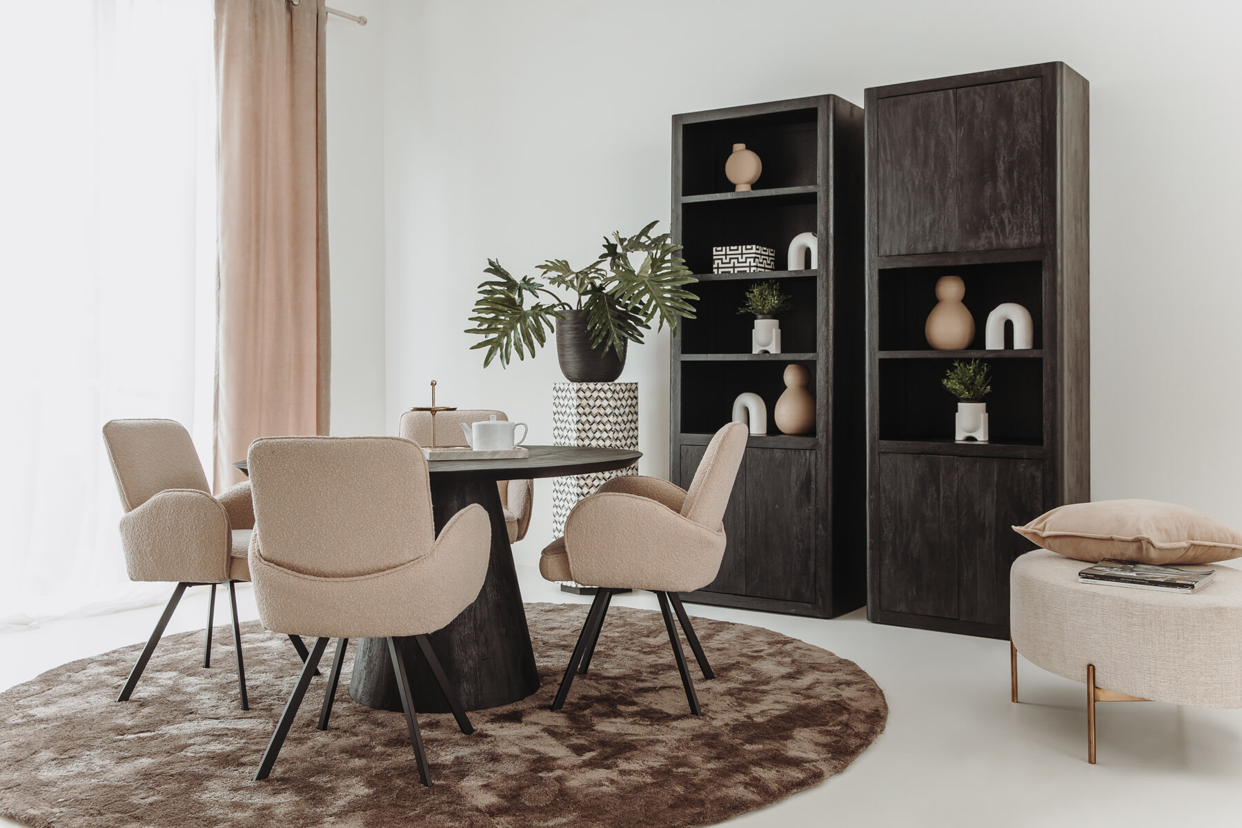 Tower Living Draaibare Eetkamerstoel 'Livo' Bouclé, kleur Beige