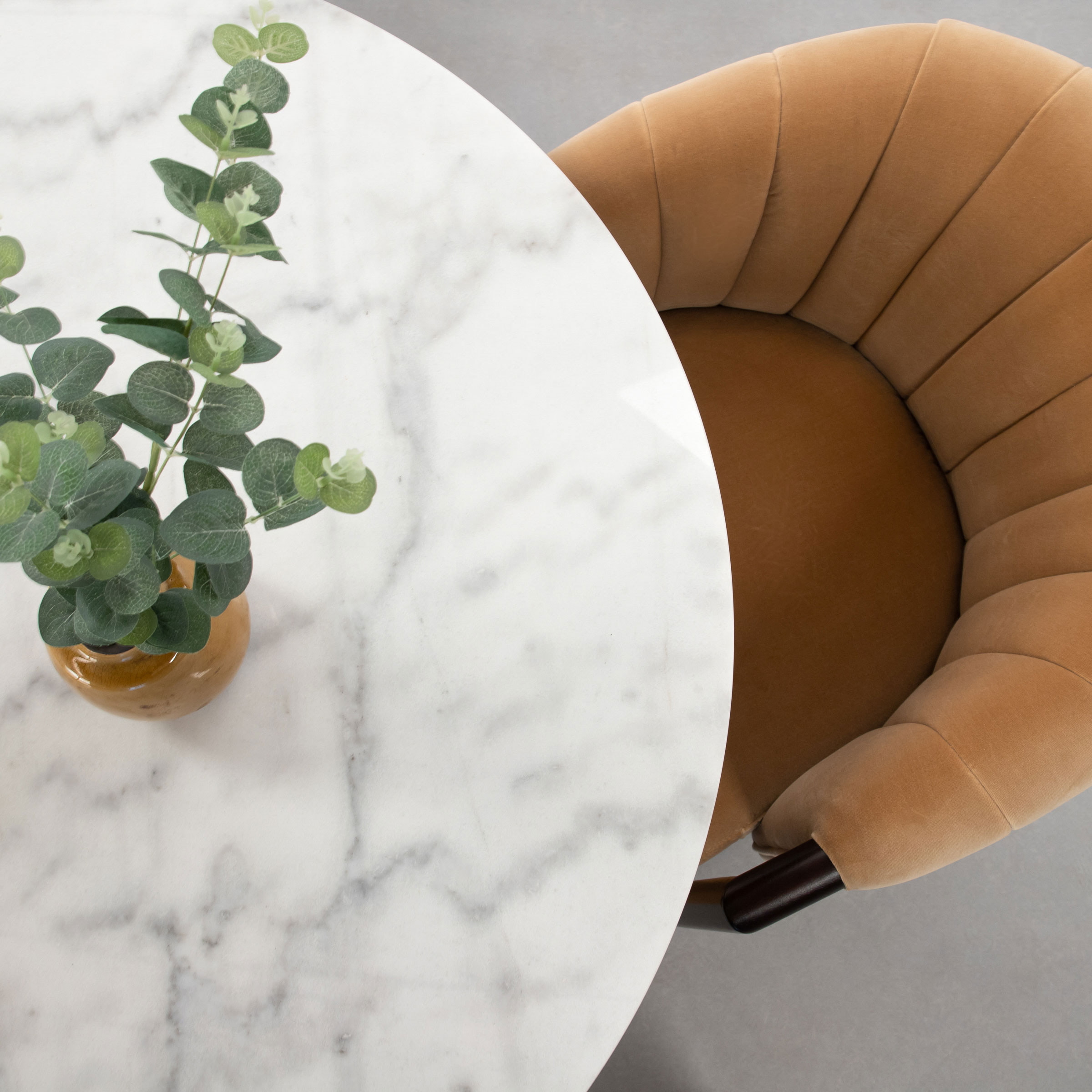 Sohome Ronde Eettafel 'Naima' 105cm, kleur Wit Marmer/Brass