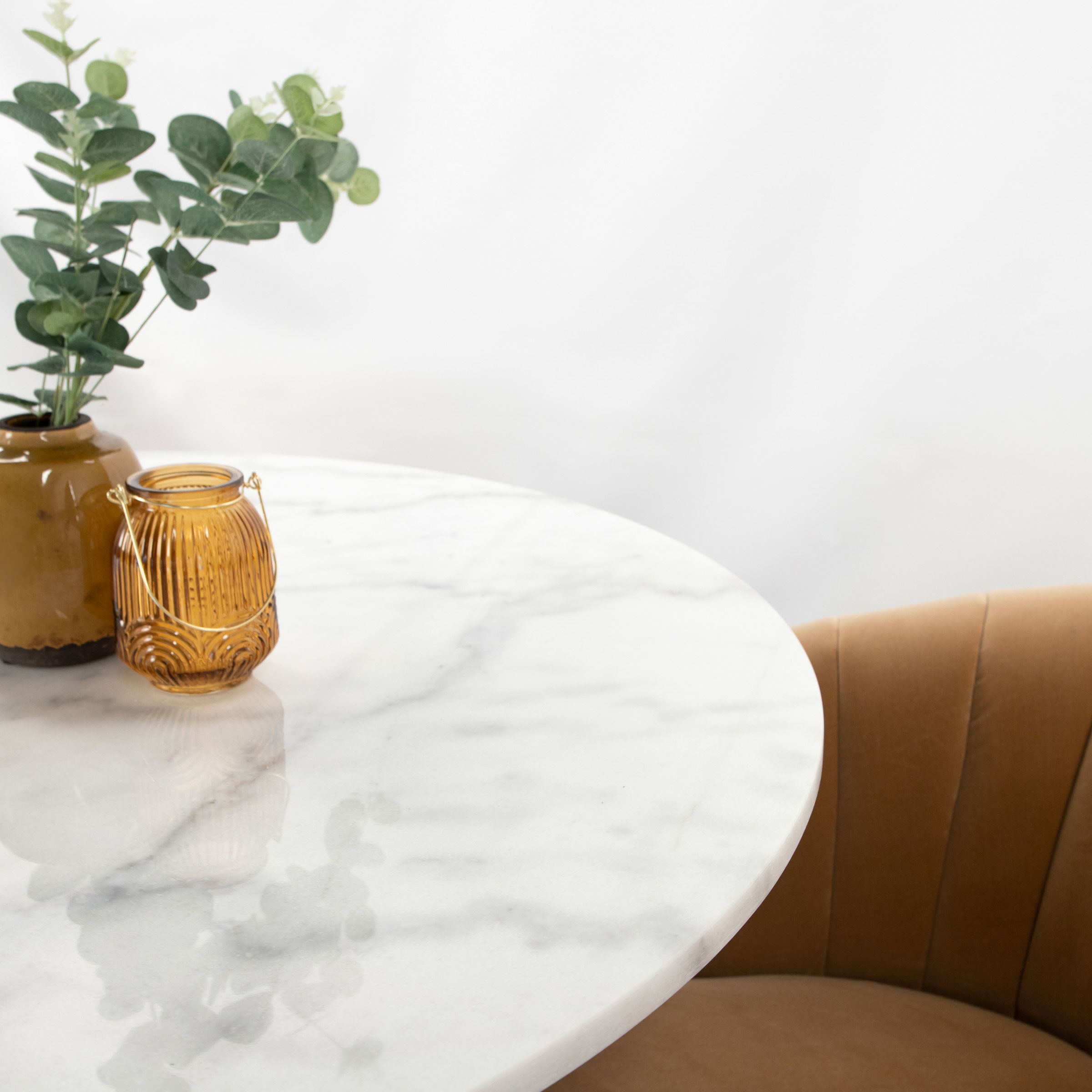 Sohome Ronde Eettafel 'Naima' 105cm, kleur Wit Marmer/Brass