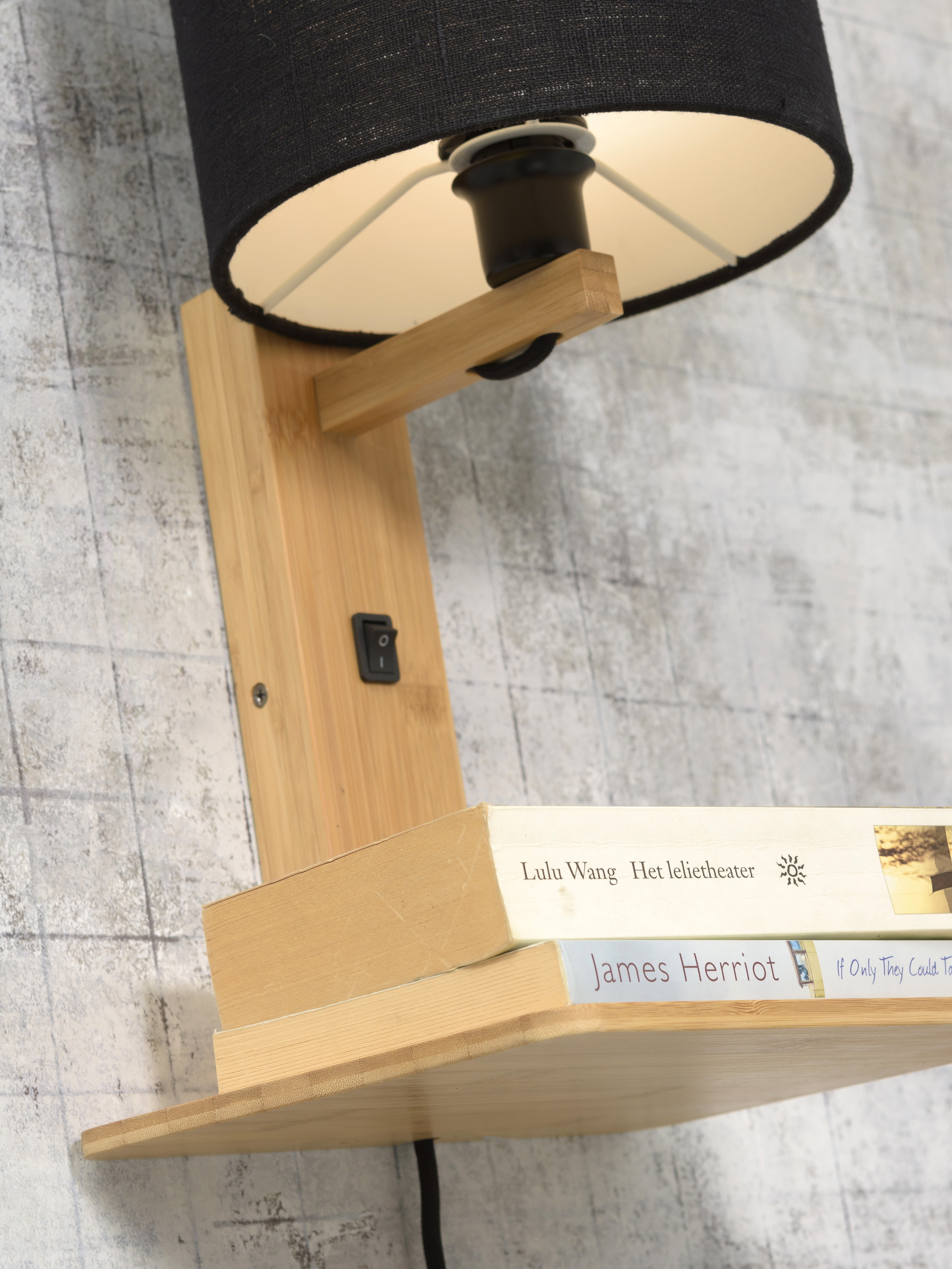 GOOD&MOJO Wandlamp 'Andes' Bamboe en Eco linnen, Met plank, kleur Lichtgrijs/Naturel