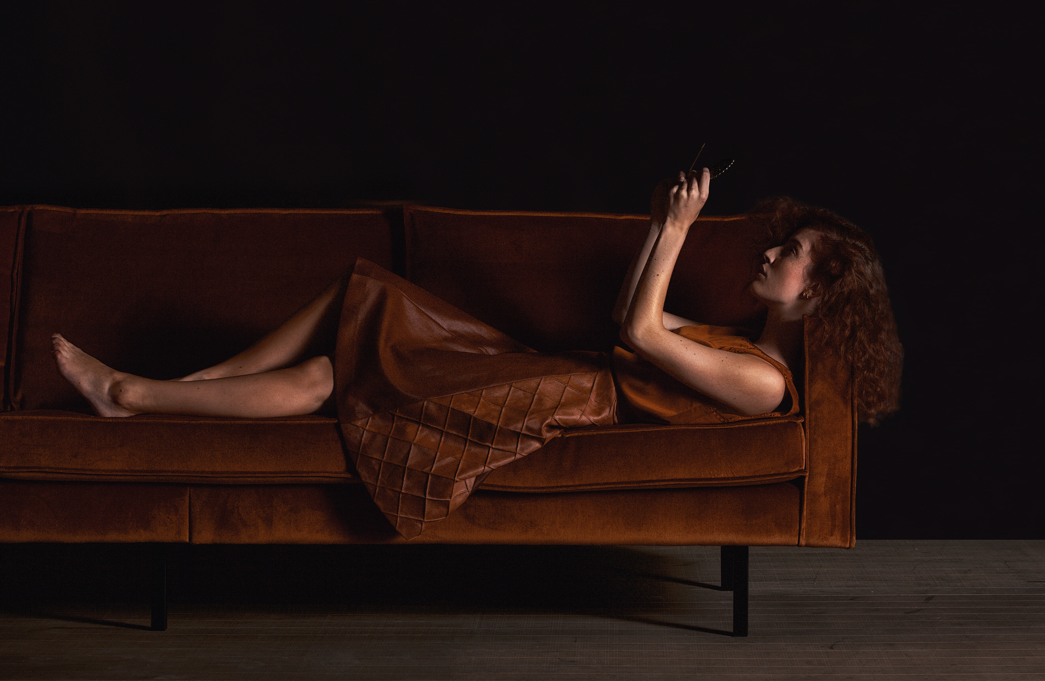 WOOOD Bank 3-zits 'Rodeo' Velvet, 277cm, kleur Roestbruin