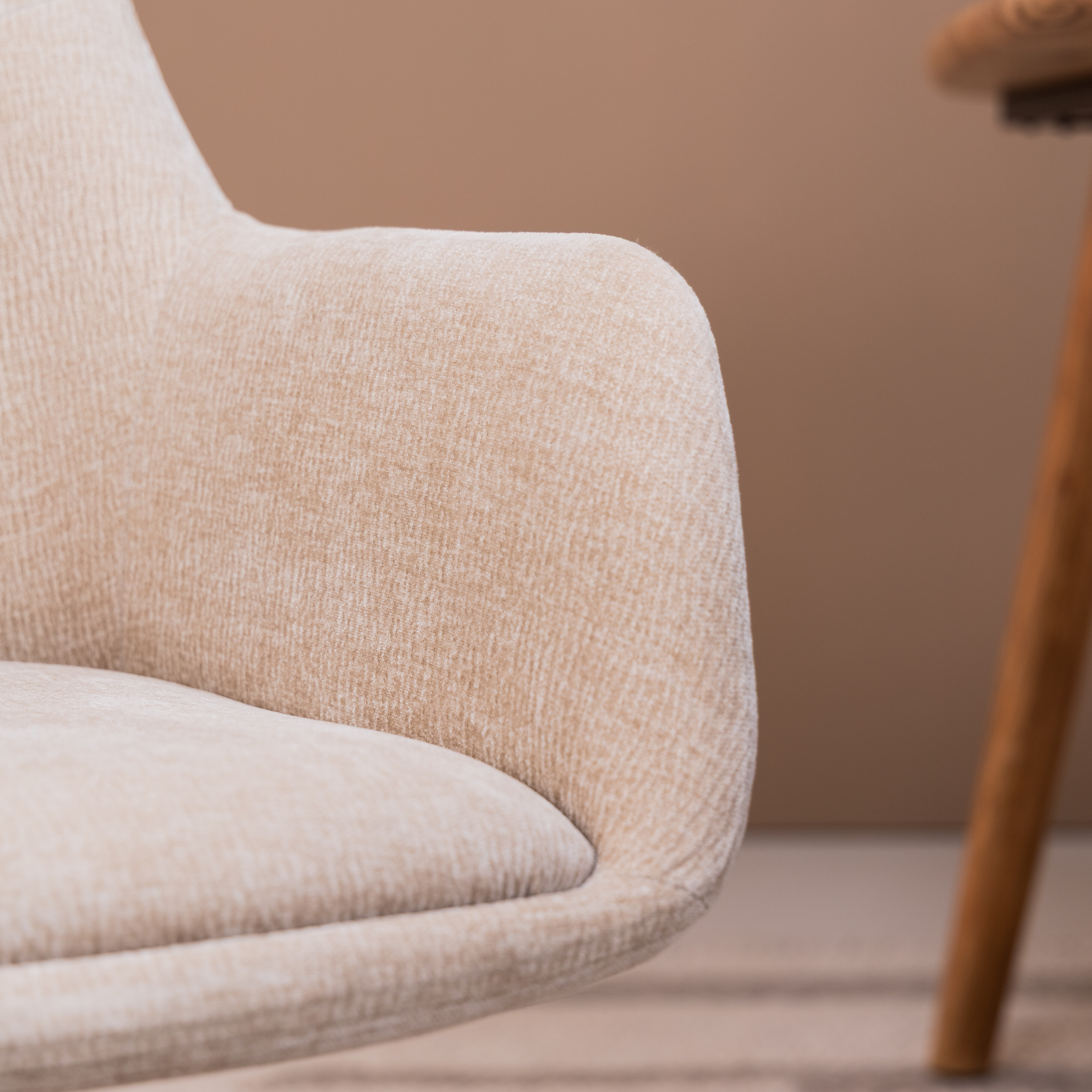 By-Boo Draaibare Eetkamerstoel 'Bliss' Met armleuning, kleur Taupe