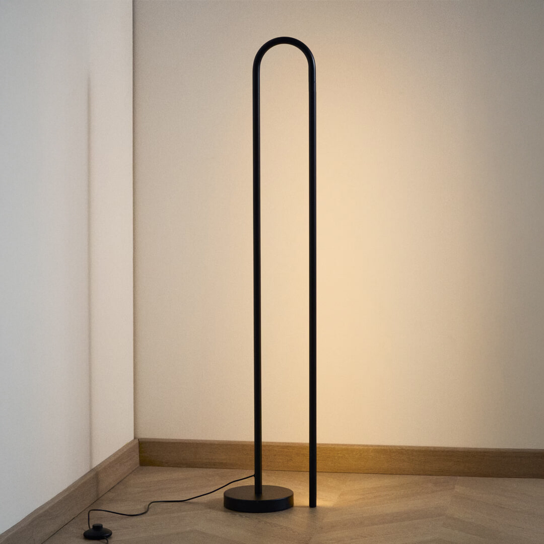 Kave Home Vloerlamp 'Bow' kleur Zwart